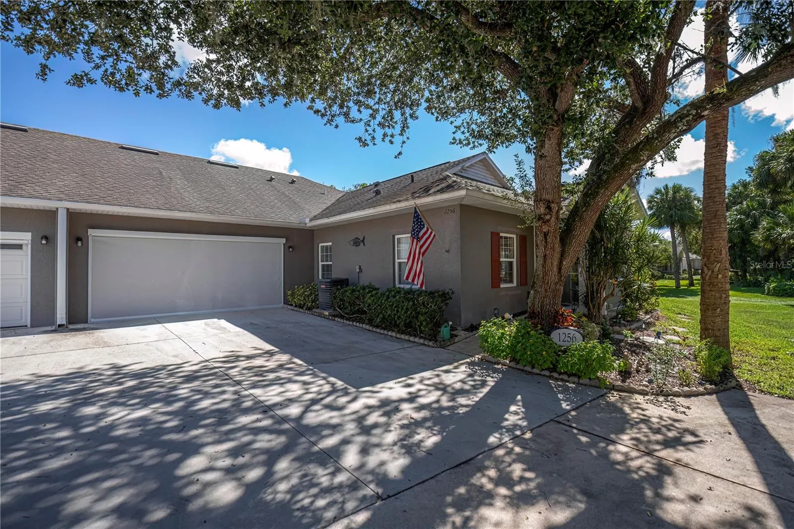 1256 GREEN OAK TRL