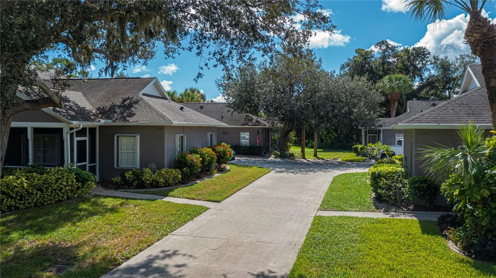 1256 GREEN OAK TRL