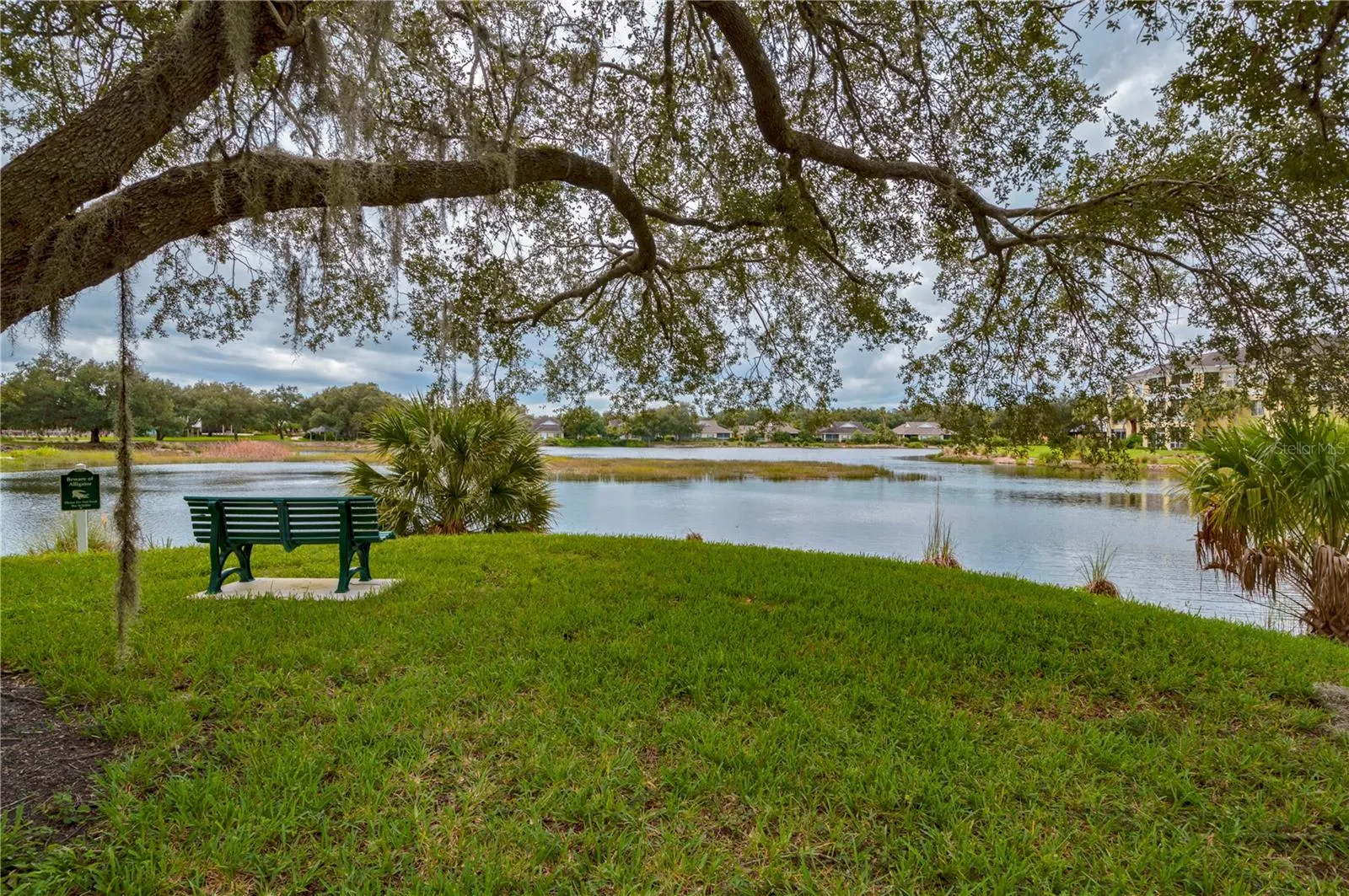 1256 GREEN OAK TRL