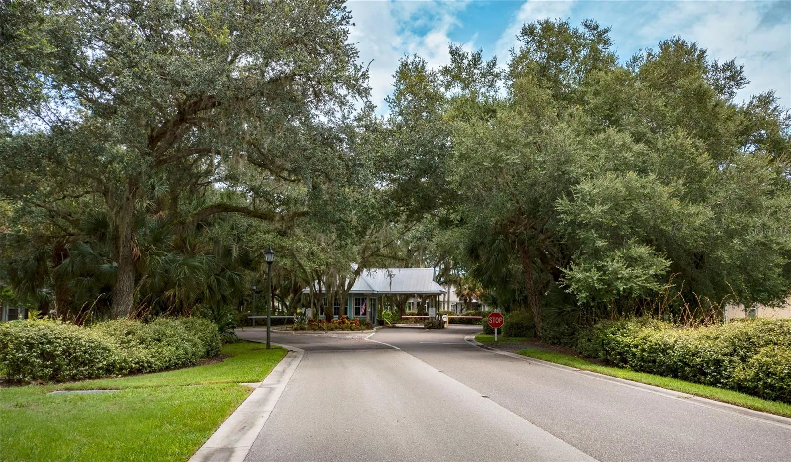 1256 GREEN OAK TRL
