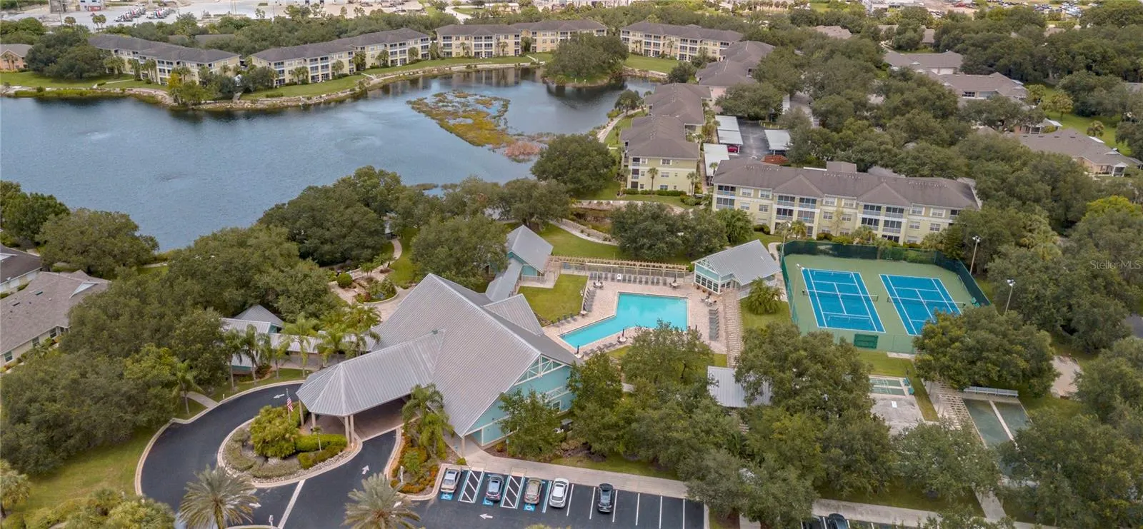 1256 GREEN OAK TRL