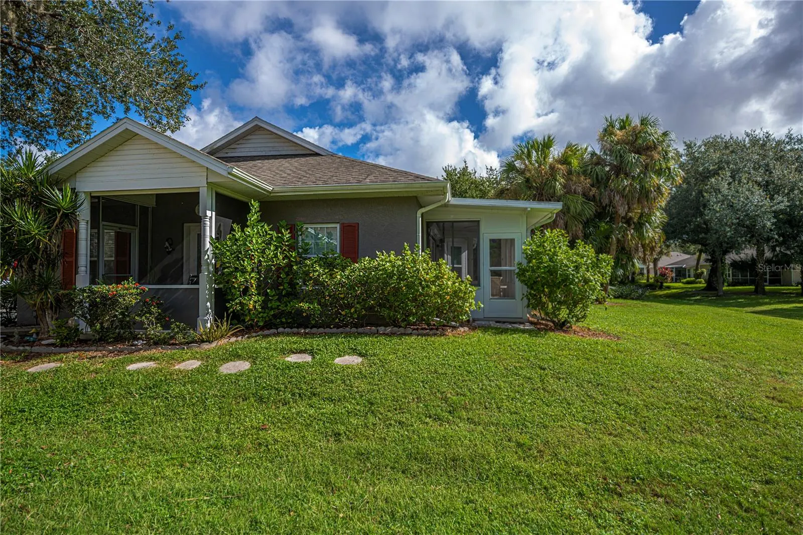 1256 GREEN OAK TRL