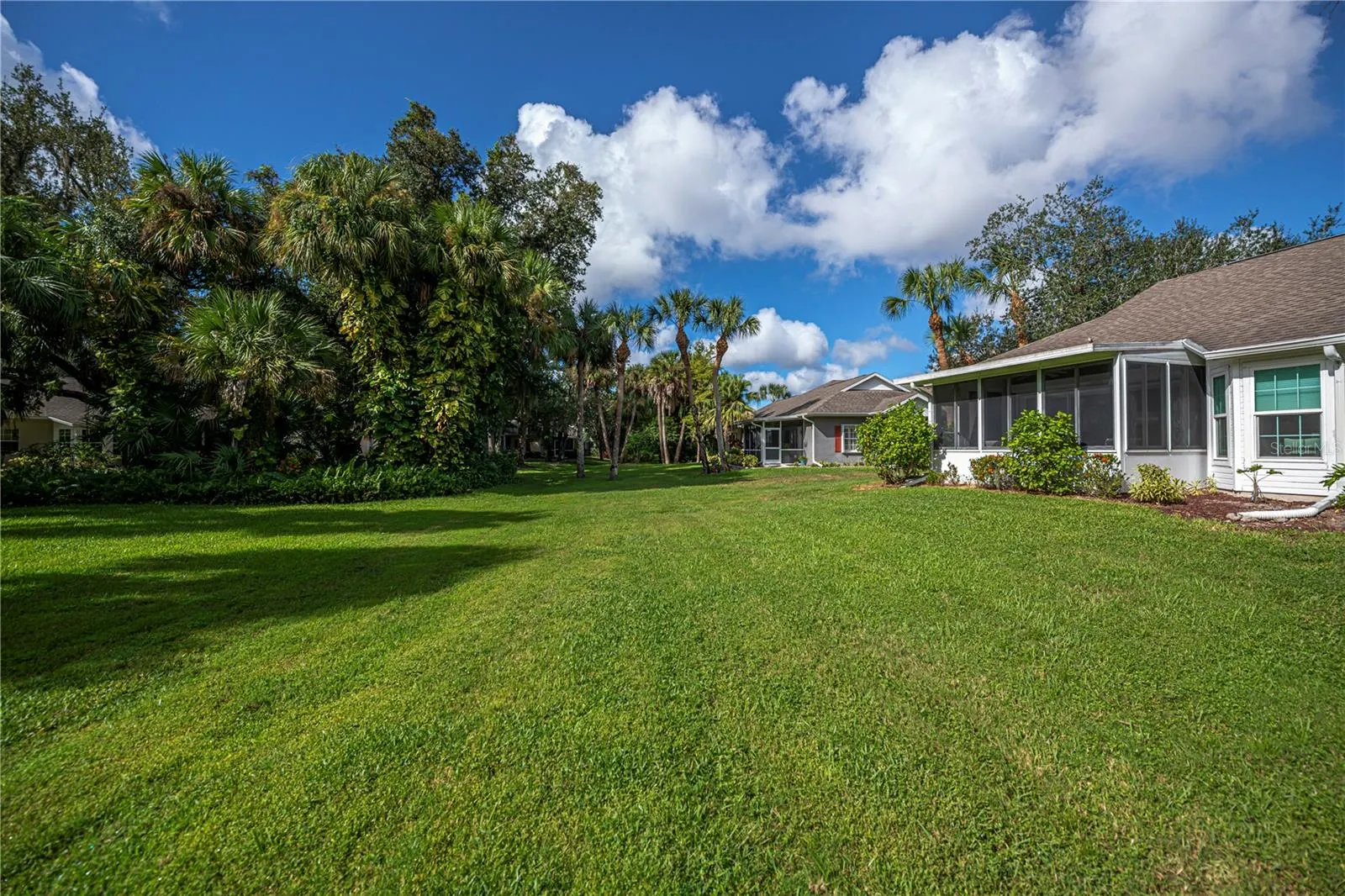 1256 GREEN OAK TRL