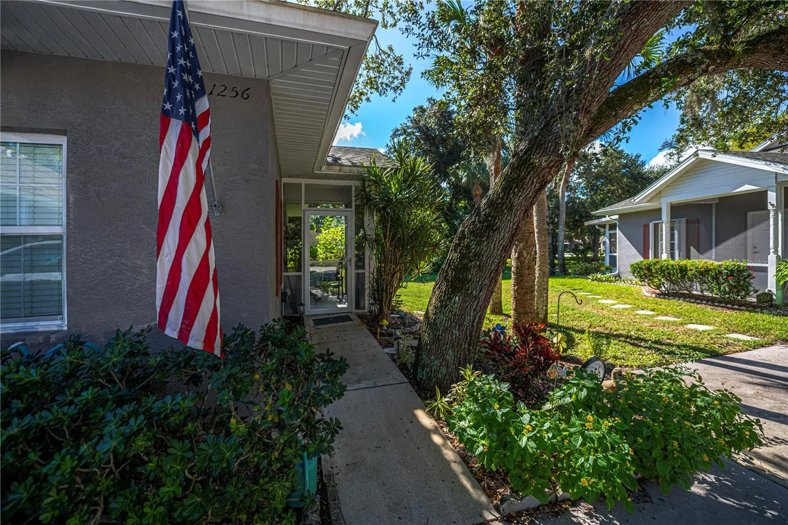 1256 GREEN OAK TRL