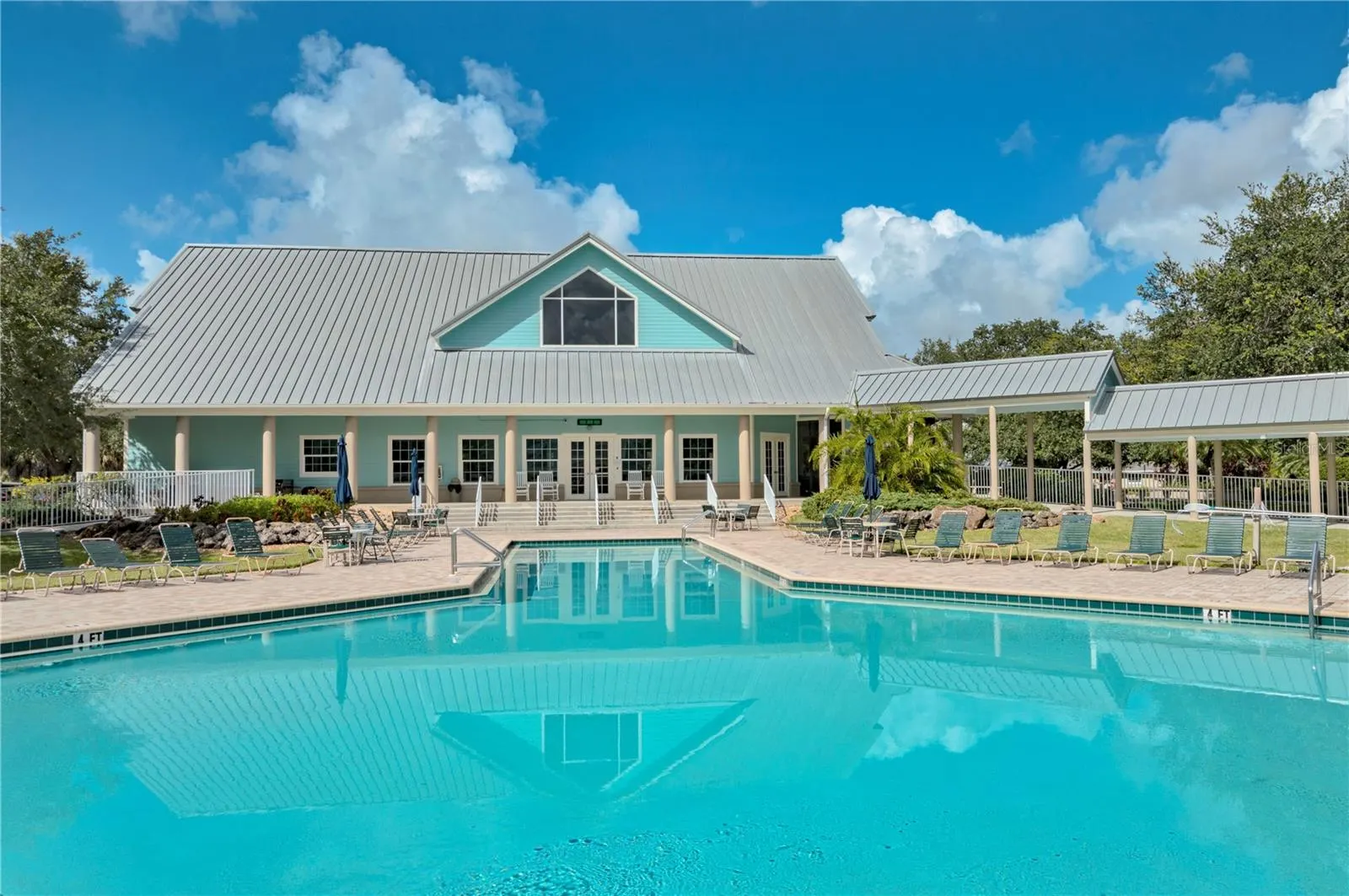 1256 GREEN OAK TRL