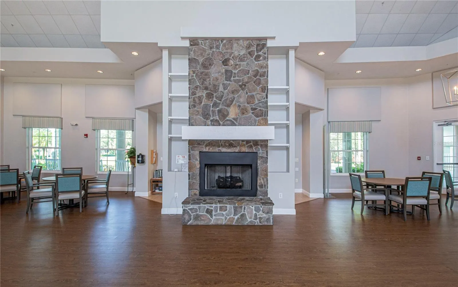 1256 GREEN OAK TRL