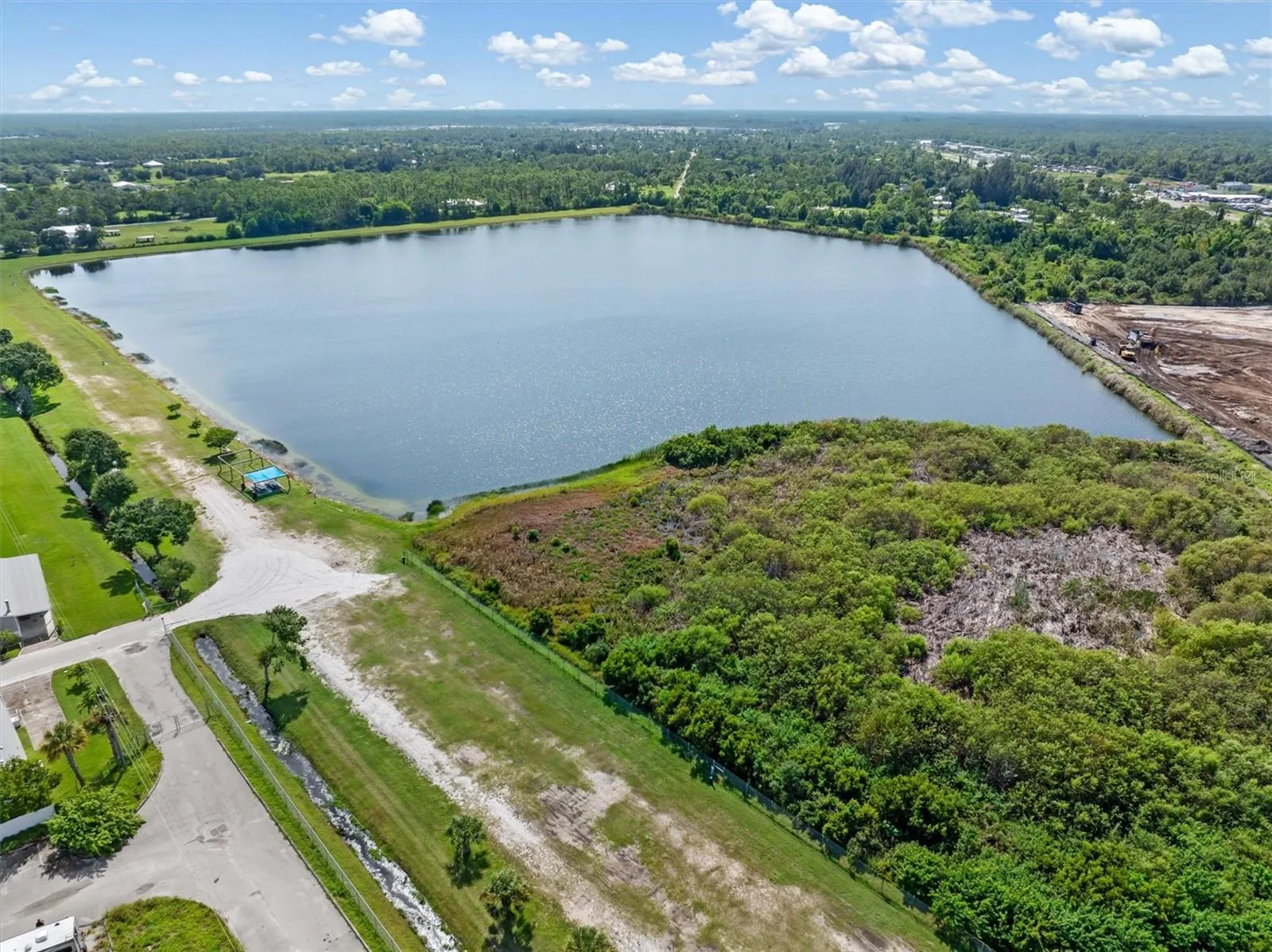 176 W MANATEE LOOP