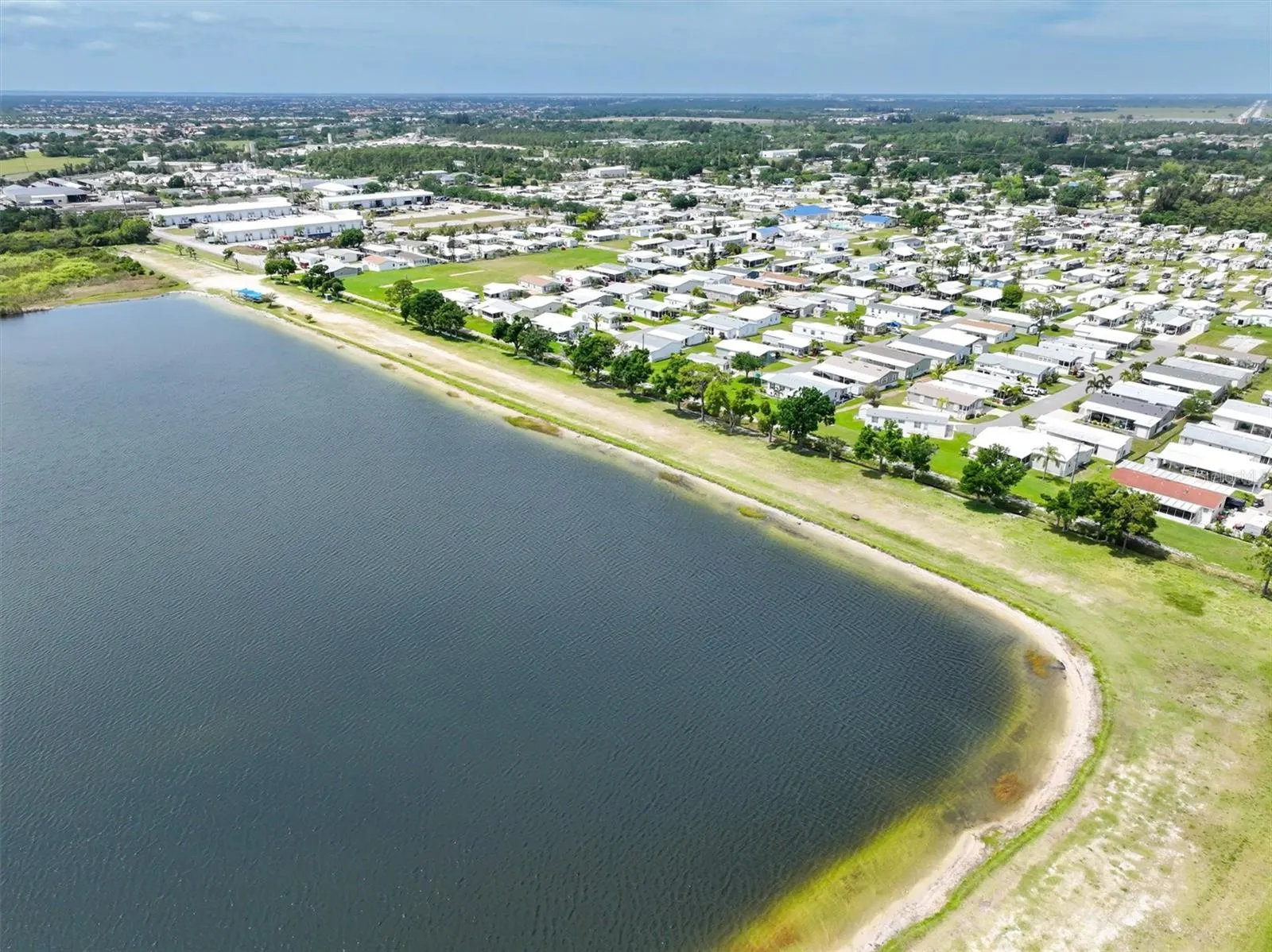 176 W MANATEE LOOP