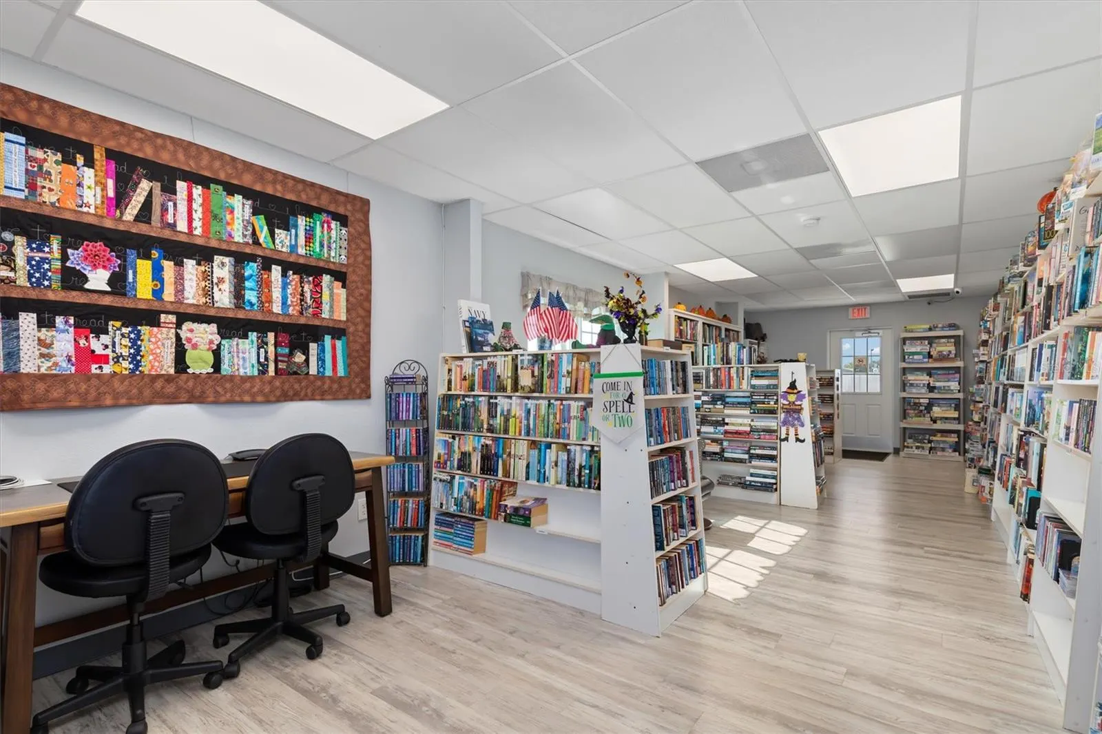176 W MANATEE LOOP
