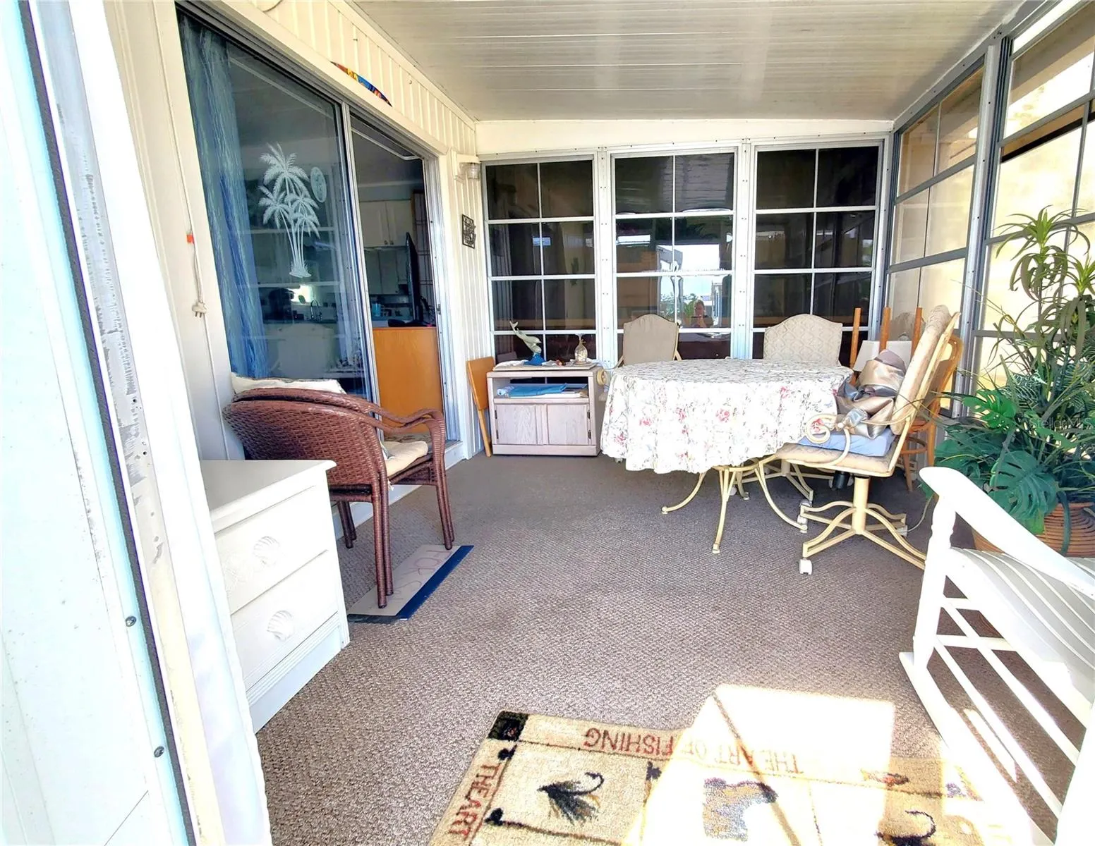 176 W MANATEE LOOP