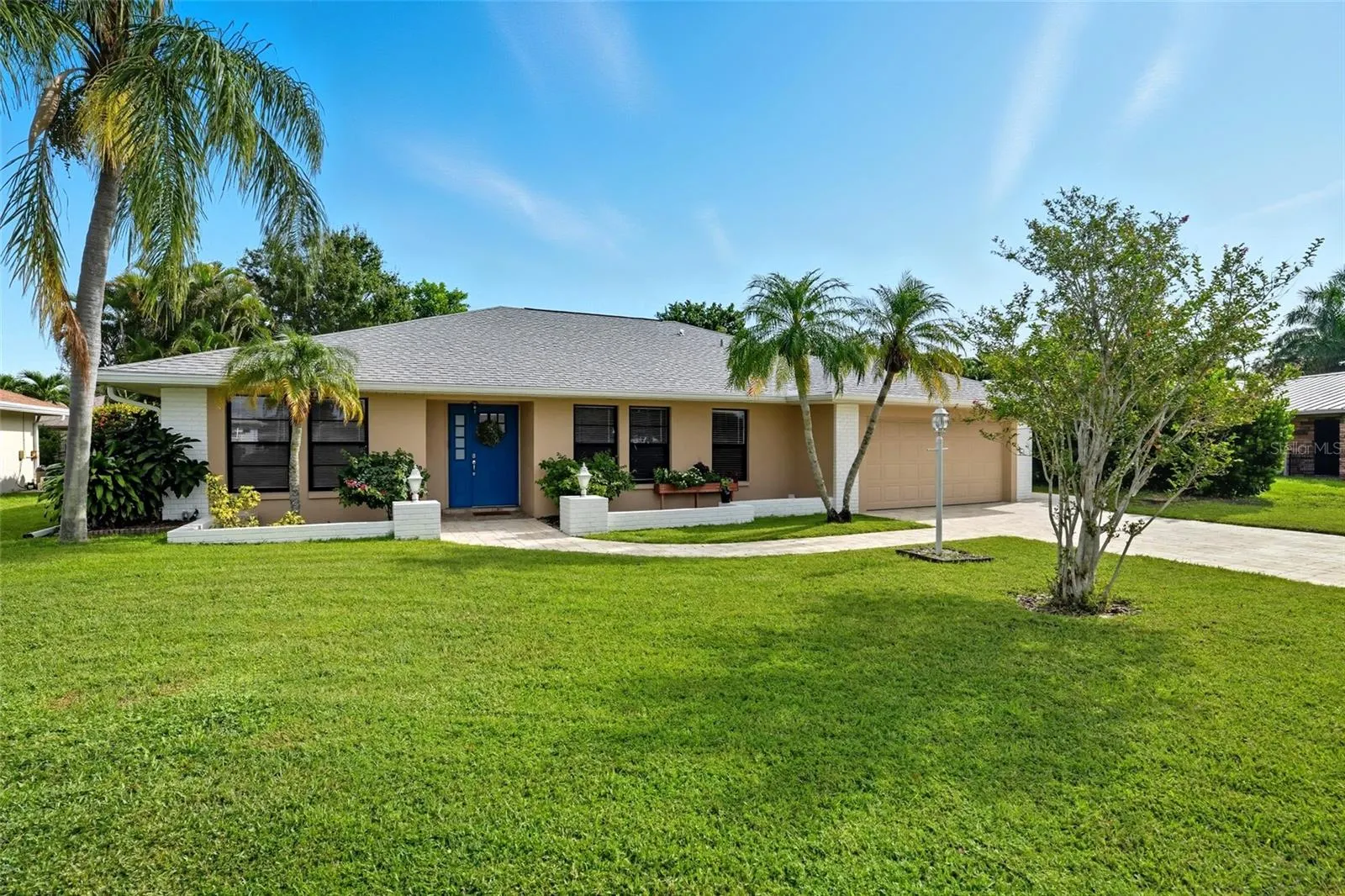 683 ASTARIAS CIR
