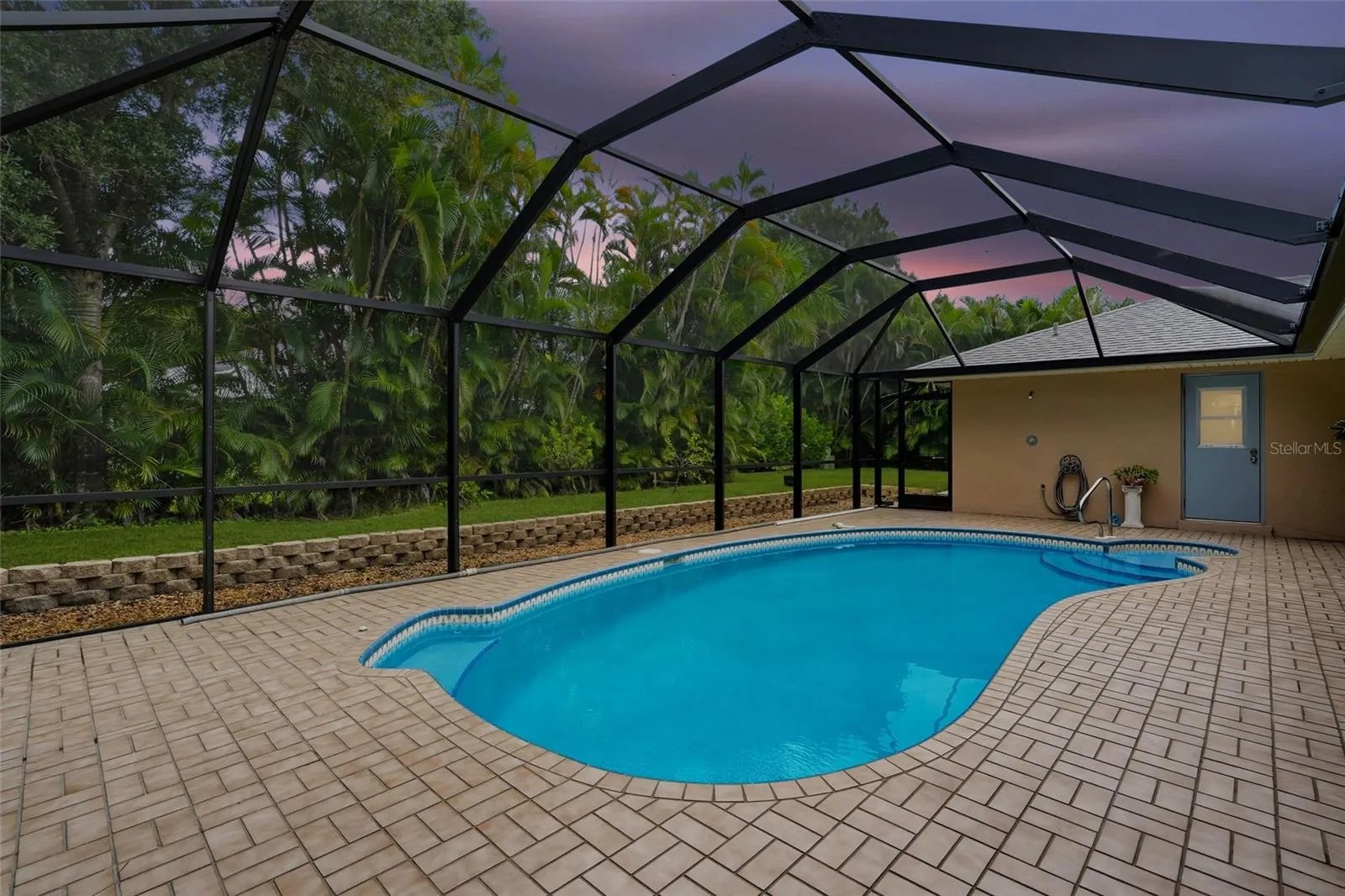 683 ASTARIAS CIR