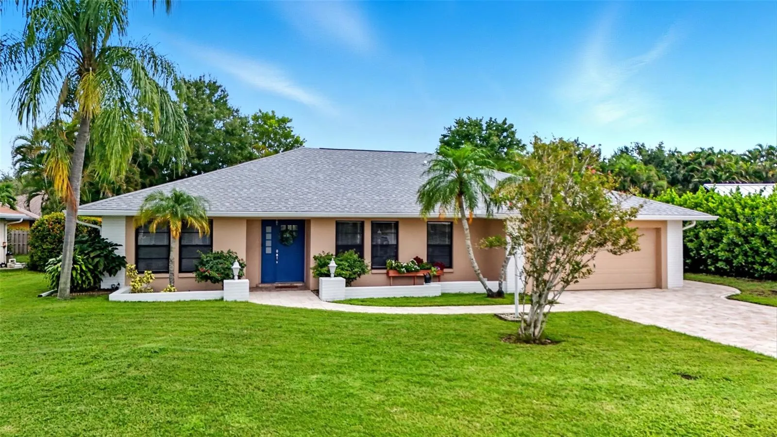 683 ASTARIAS CIR