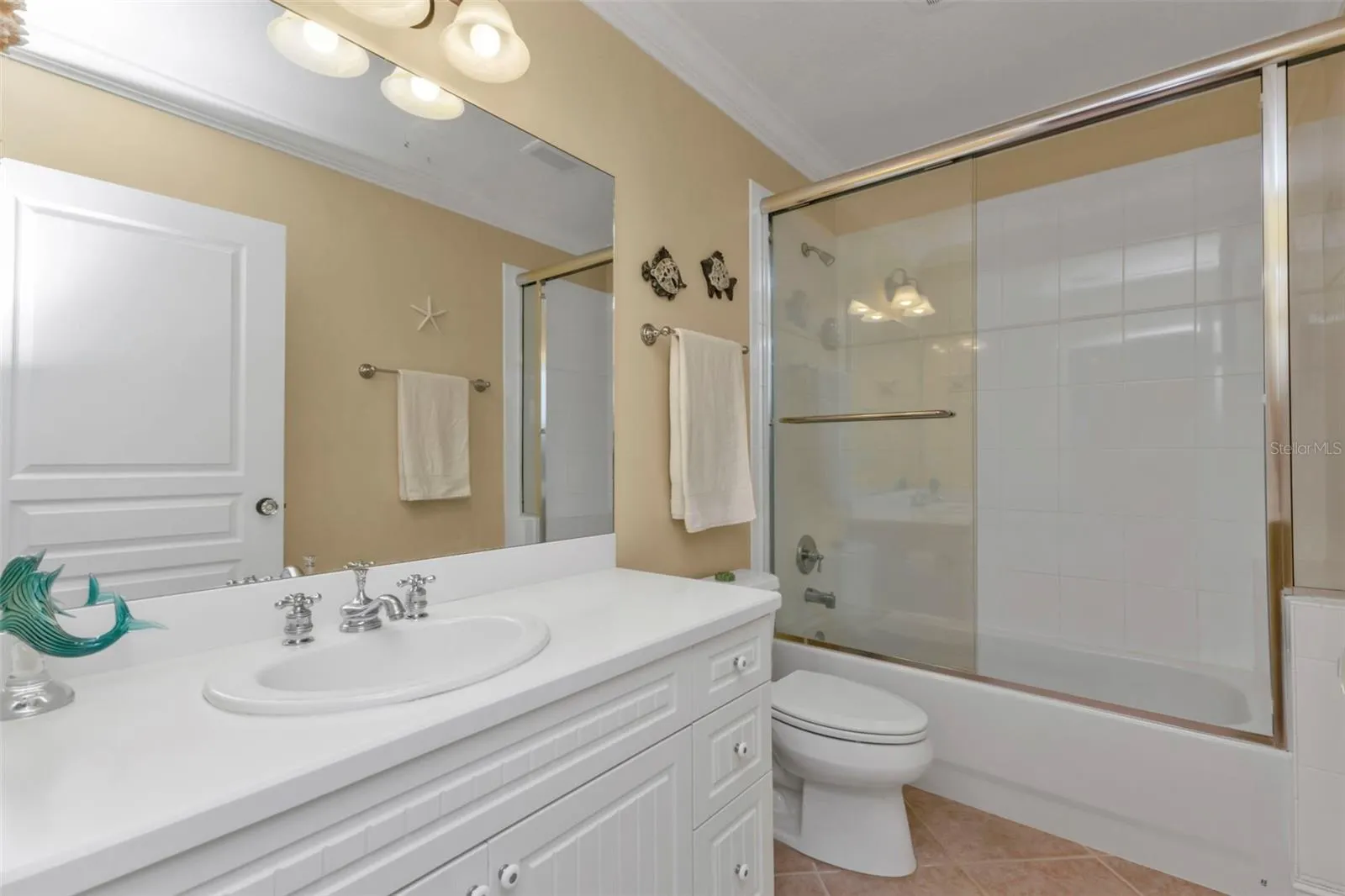 3216 PURPLE MARTIN DR #122, #122