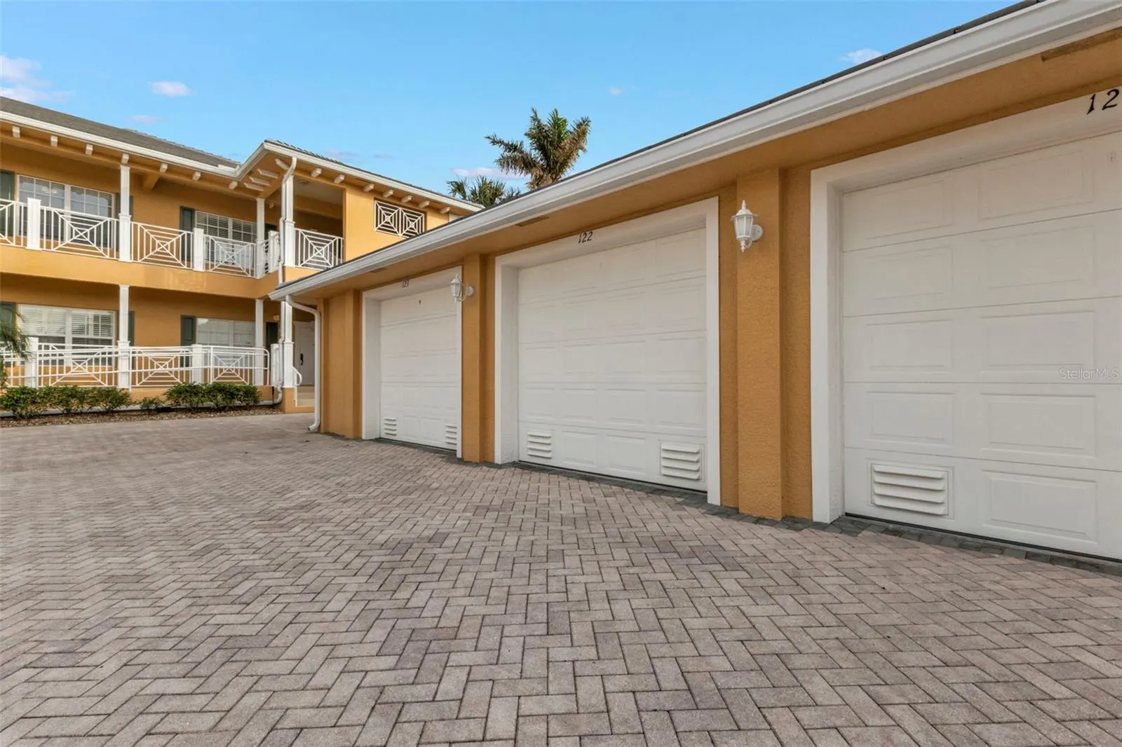 3216 PURPLE MARTIN DR #122, #122