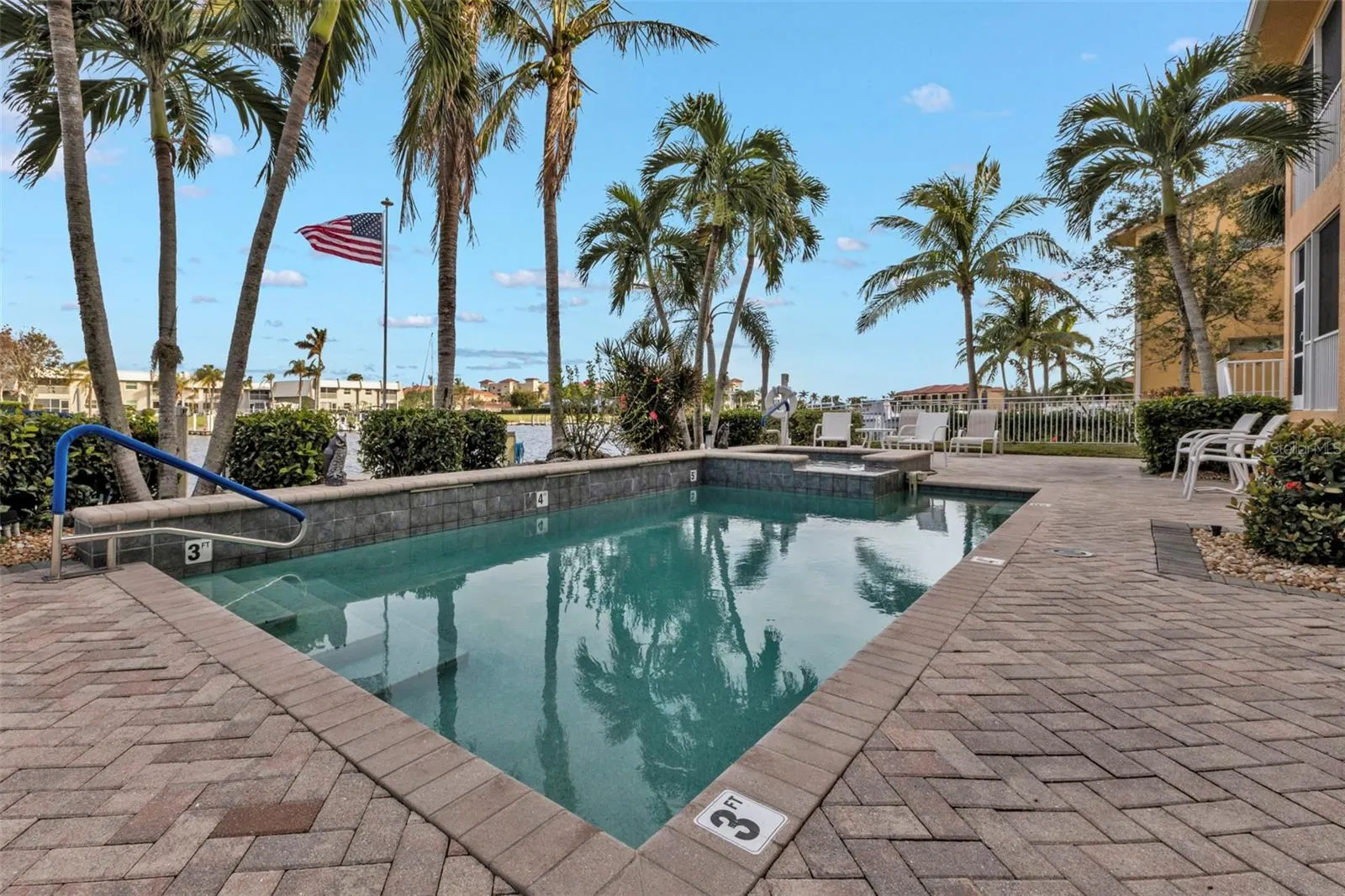 3216 PURPLE MARTIN DR #122, #122