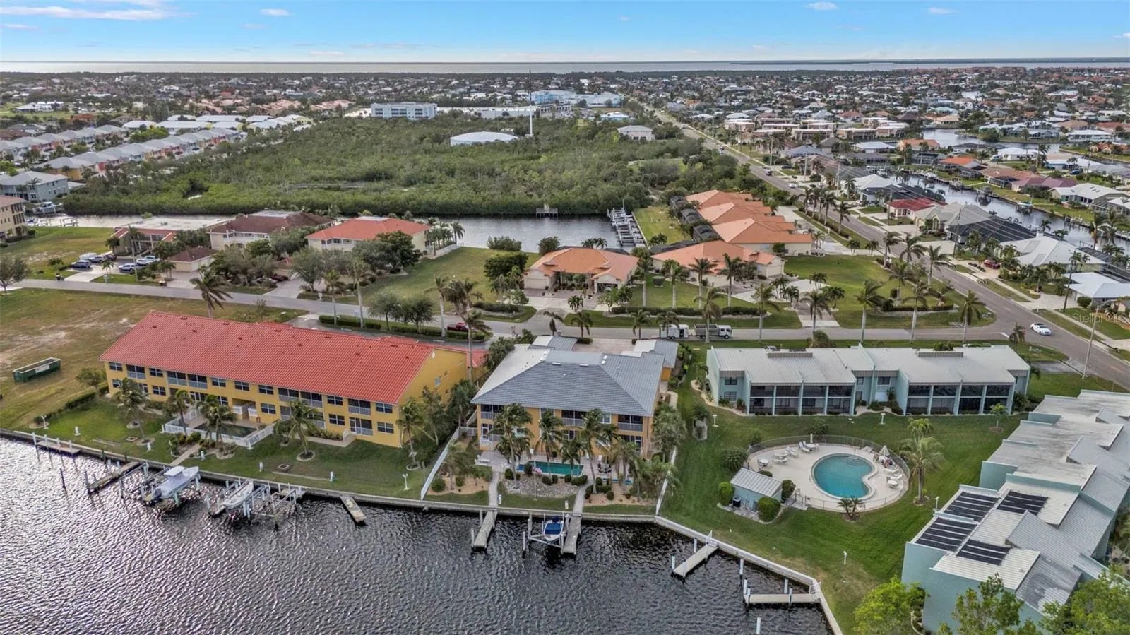 3216 PURPLE MARTIN DR #122, #122