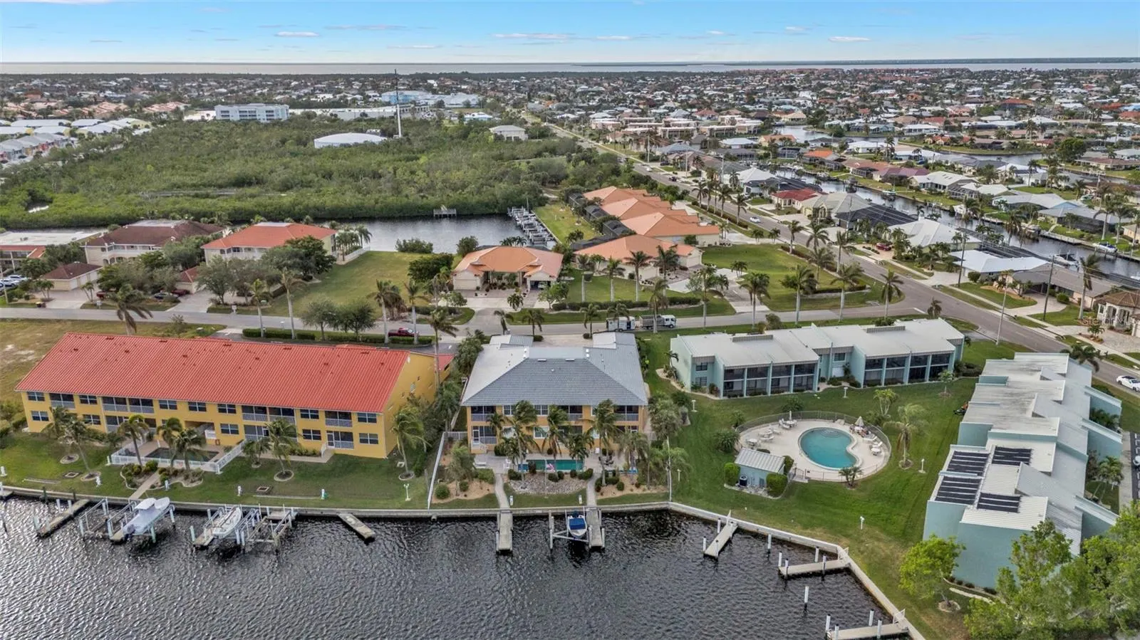 3216 PURPLE MARTIN DR #122, #122