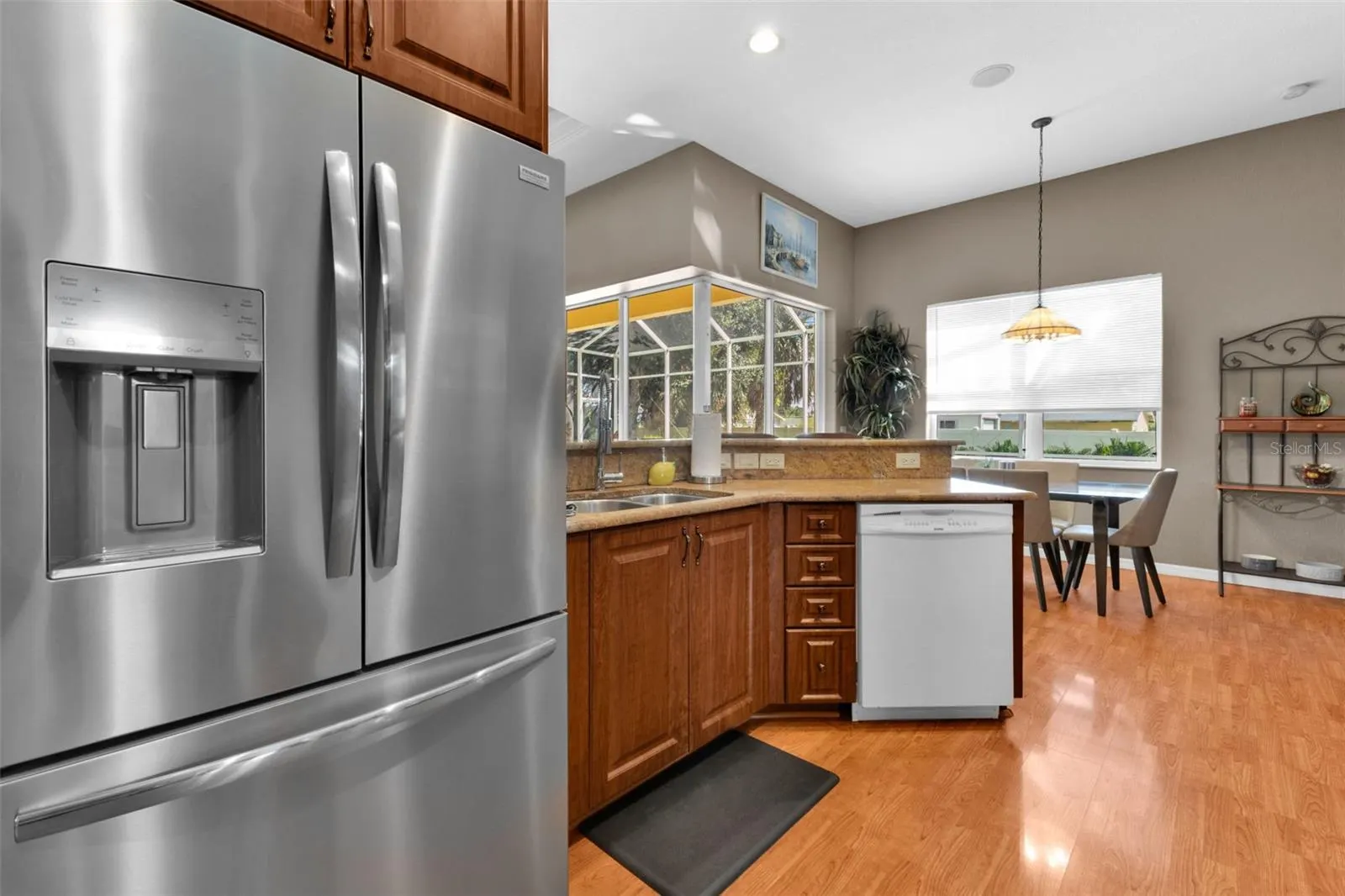 1170 PEPPERTREE LN