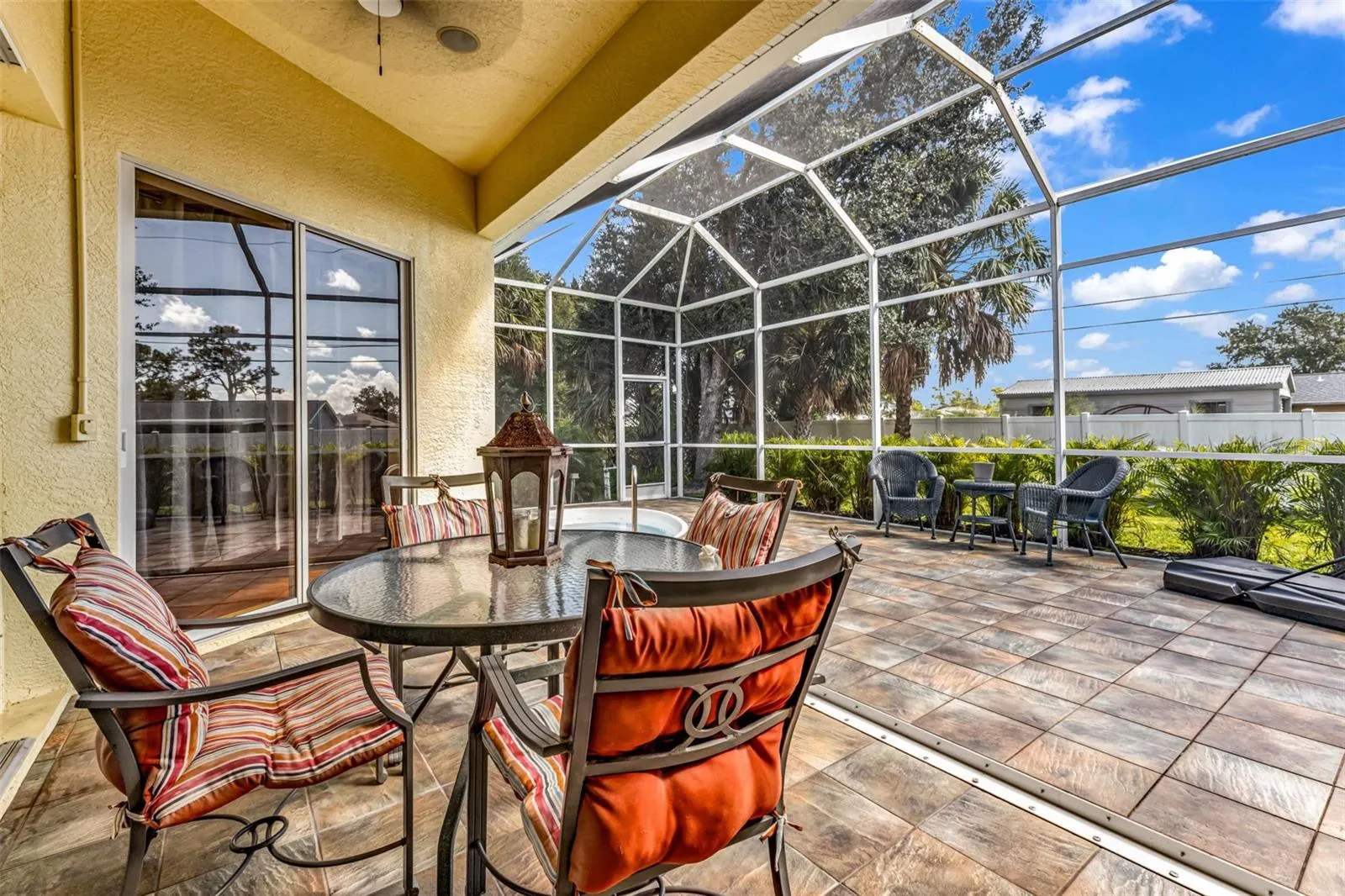 1170 PEPPERTREE LN