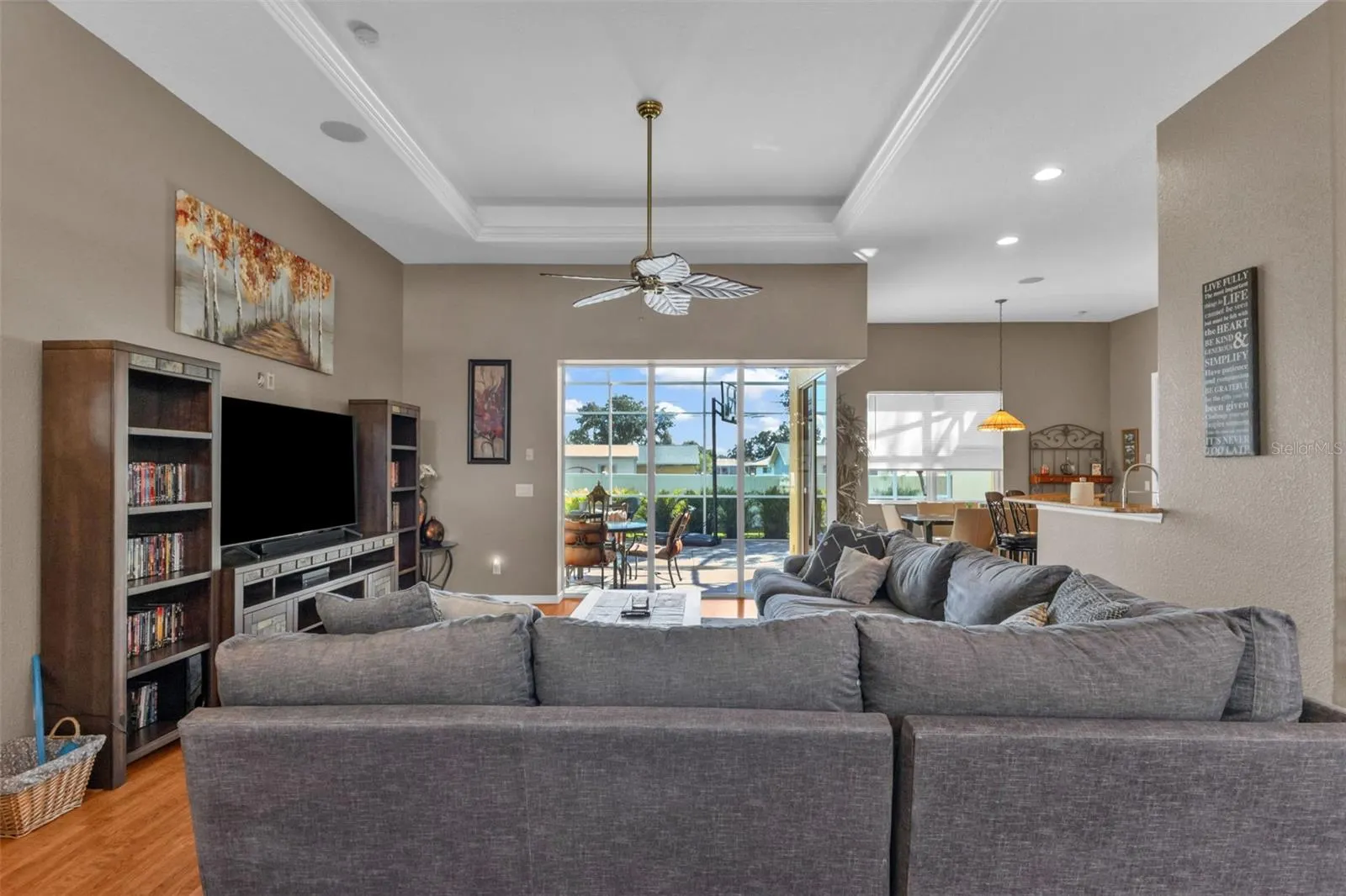 1170 PEPPERTREE LN