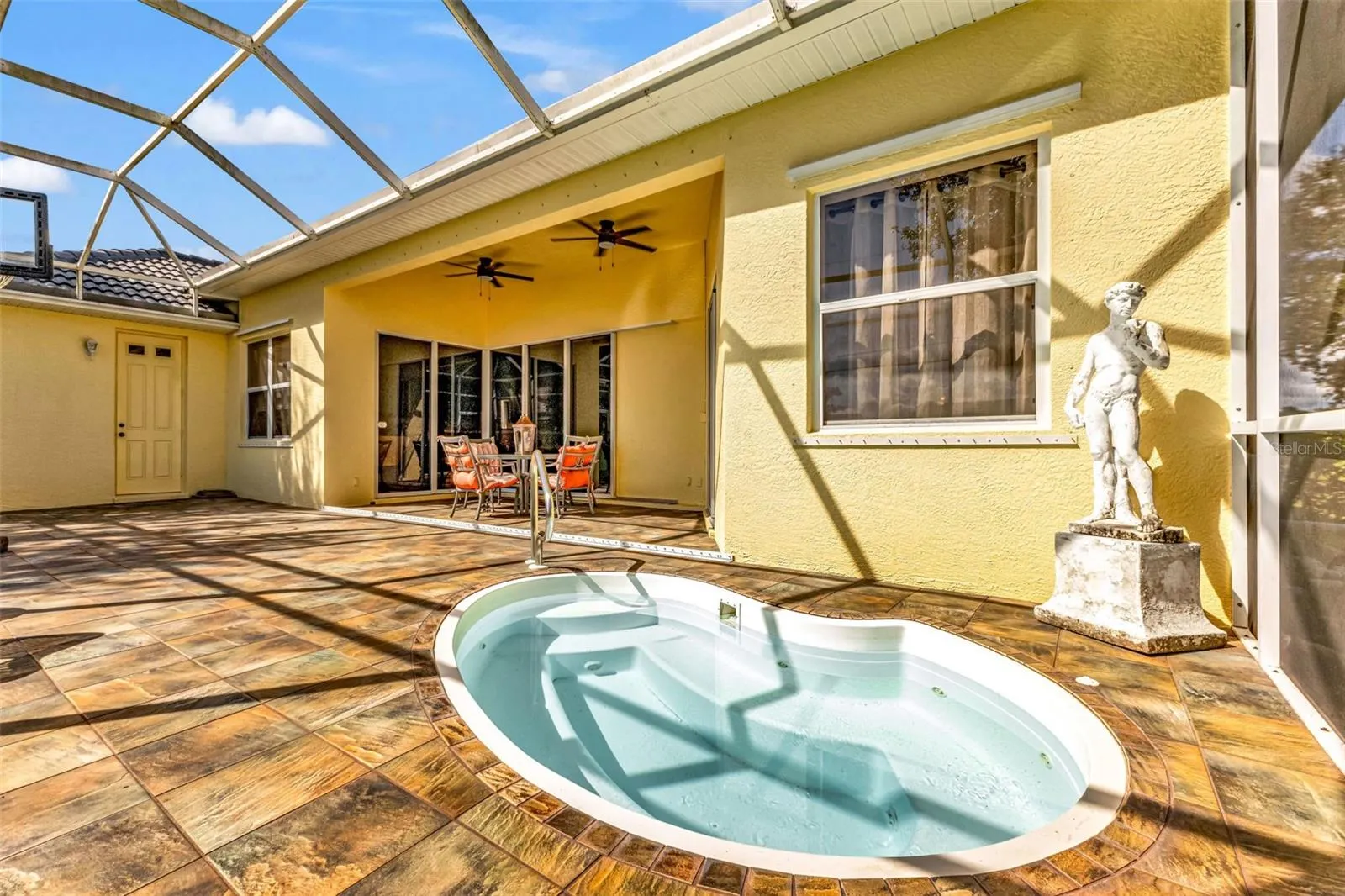 1170 PEPPERTREE LN