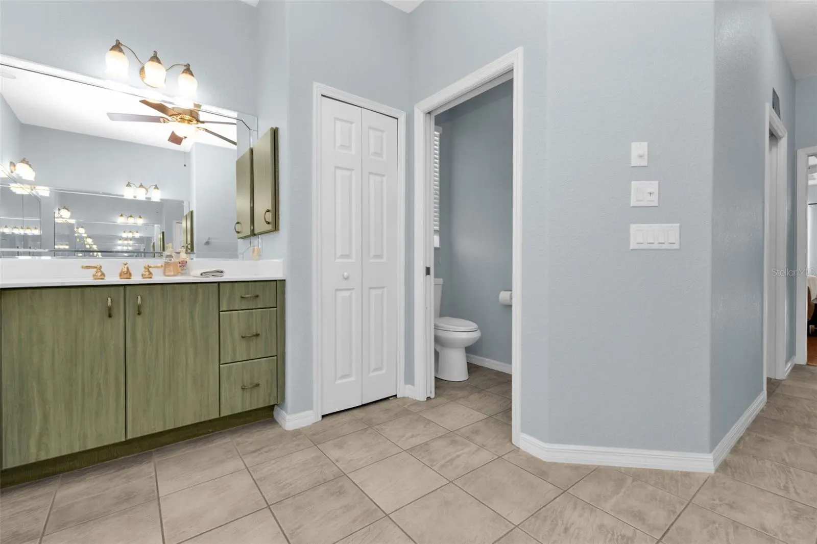 1170 PEPPERTREE LN