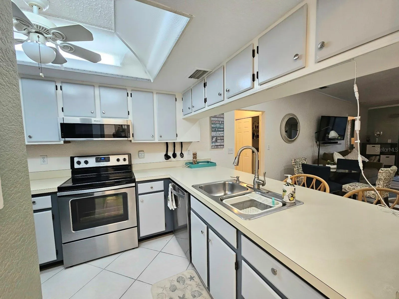 4048 OAKVIEW DR #F2-3, #F2-3