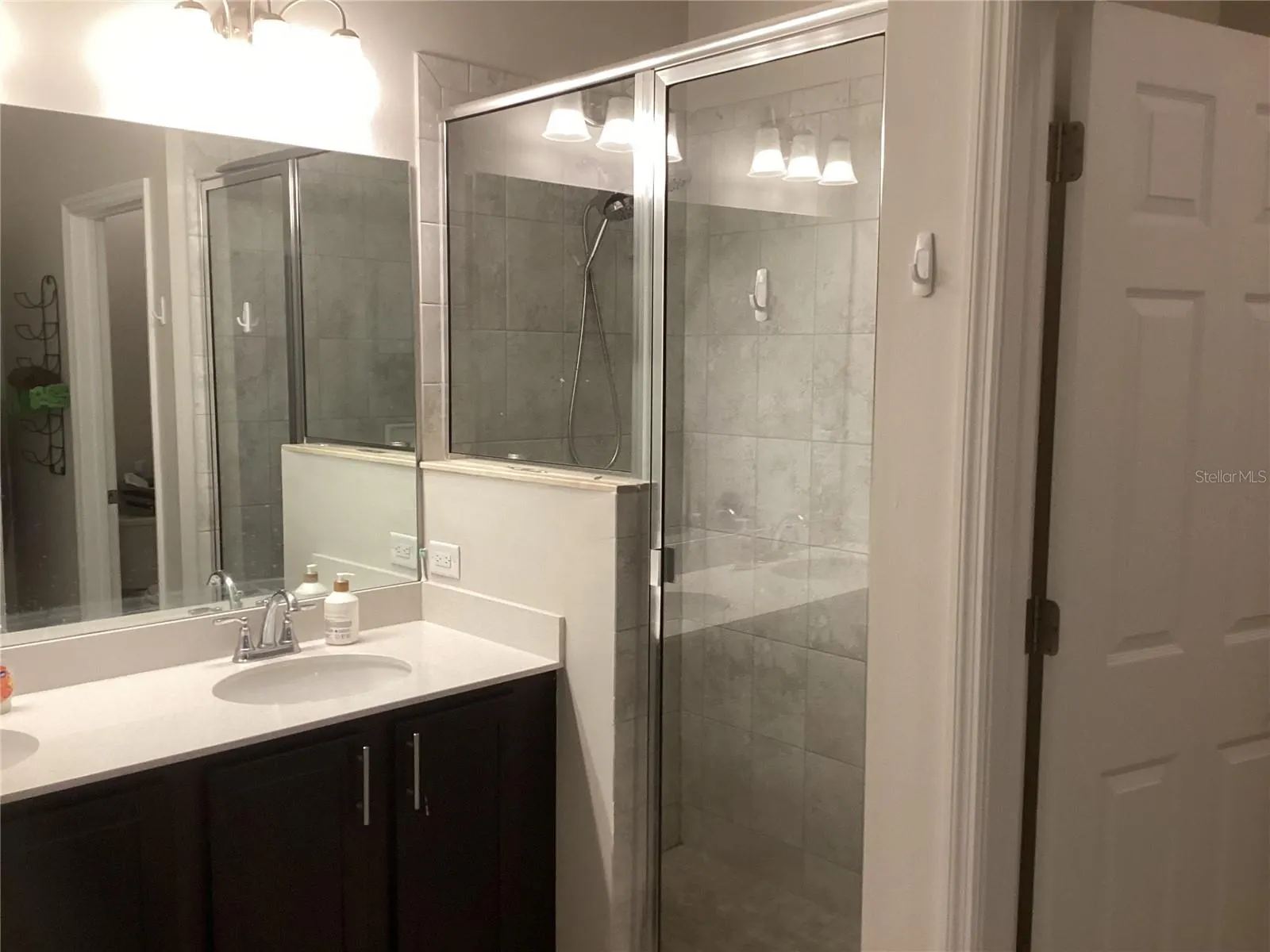 244 SURINAM ST