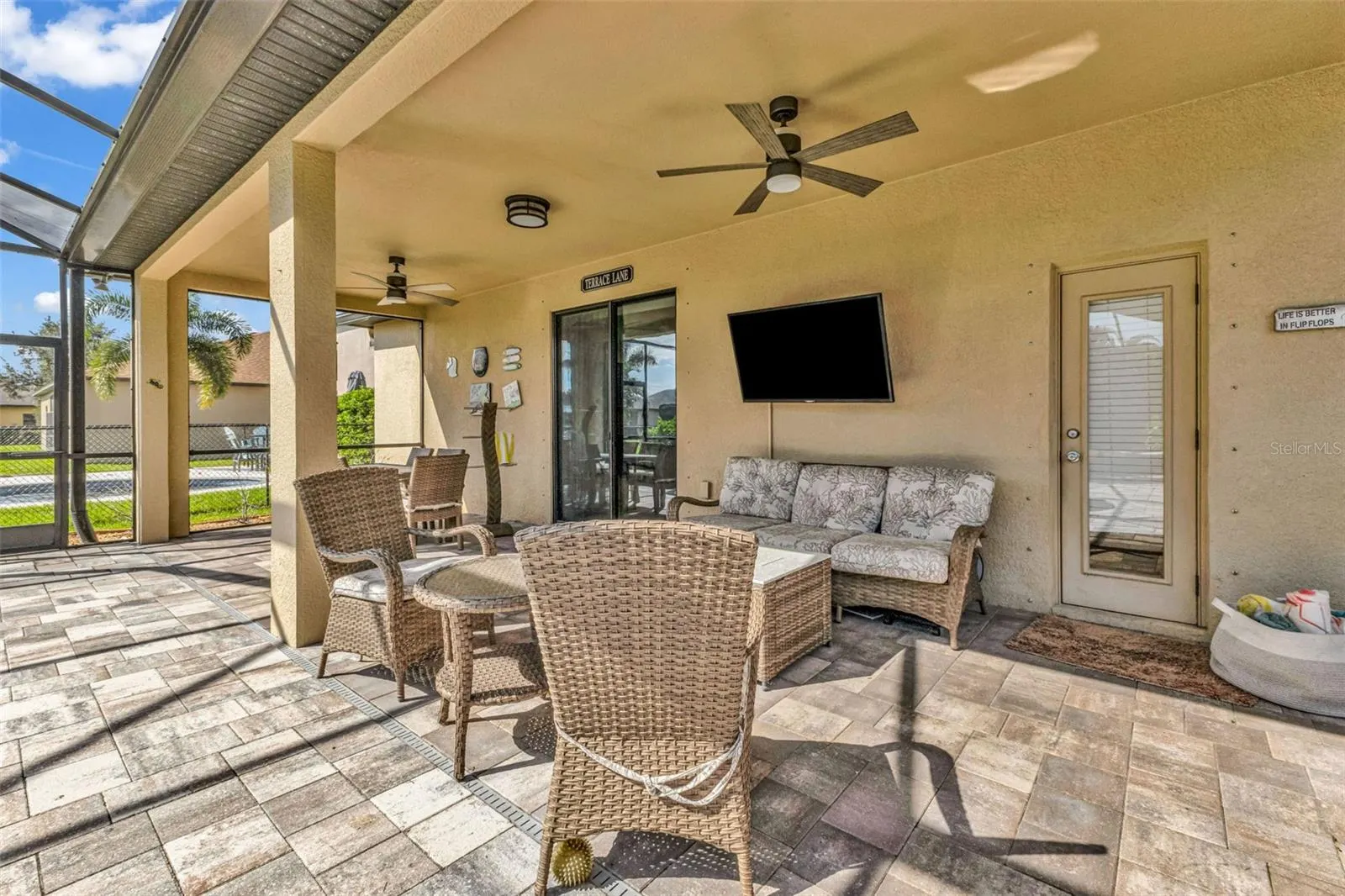 4093 RIVER BANK WAY