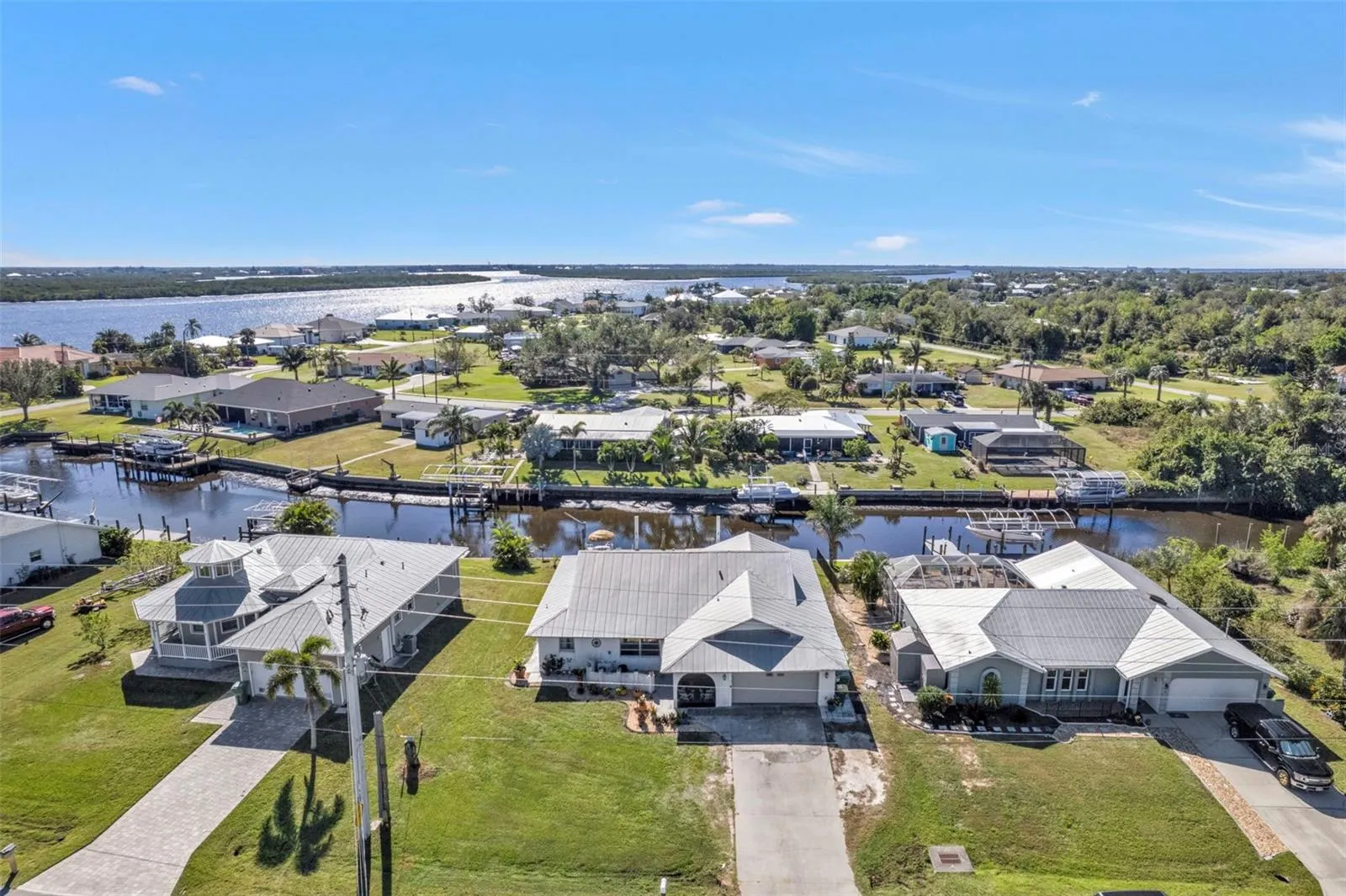 27409 VOYAGEUR DR