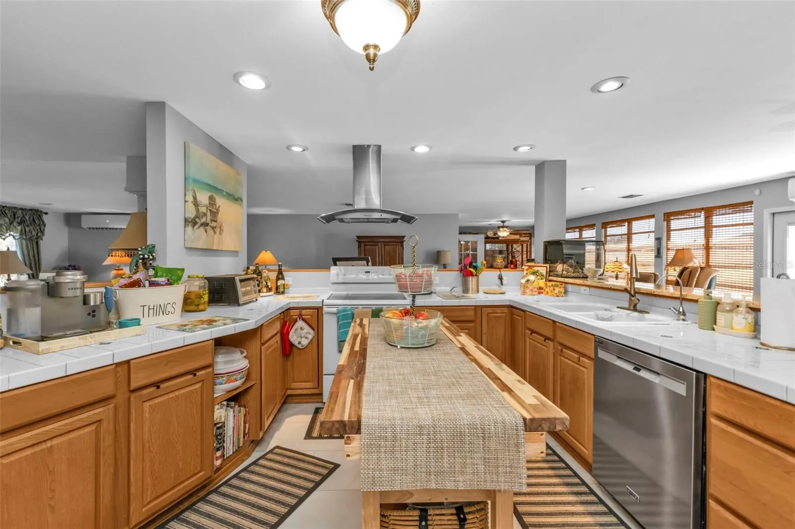 27409 VOYAGEUR DR