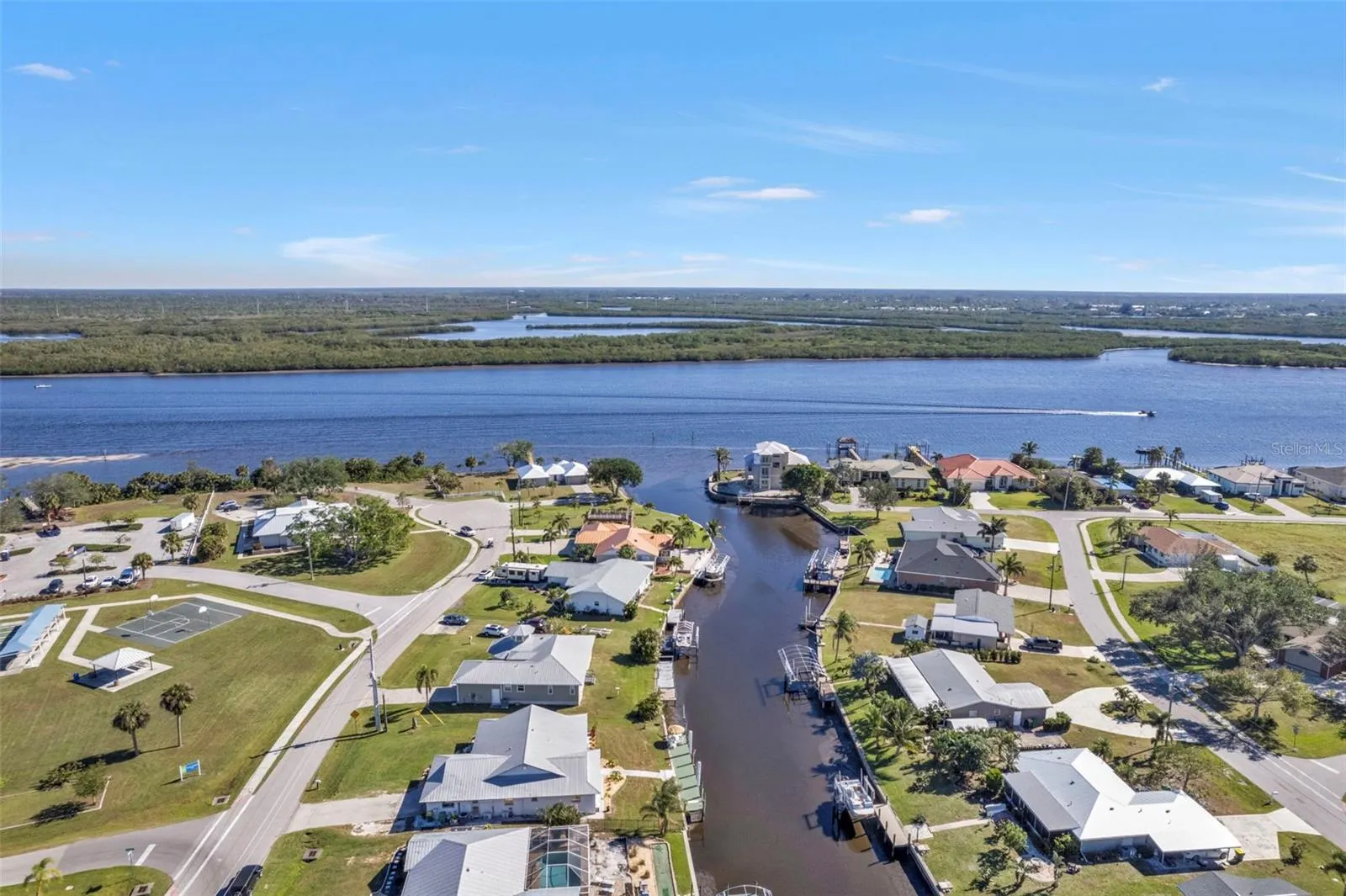 27409 VOYAGEUR DR