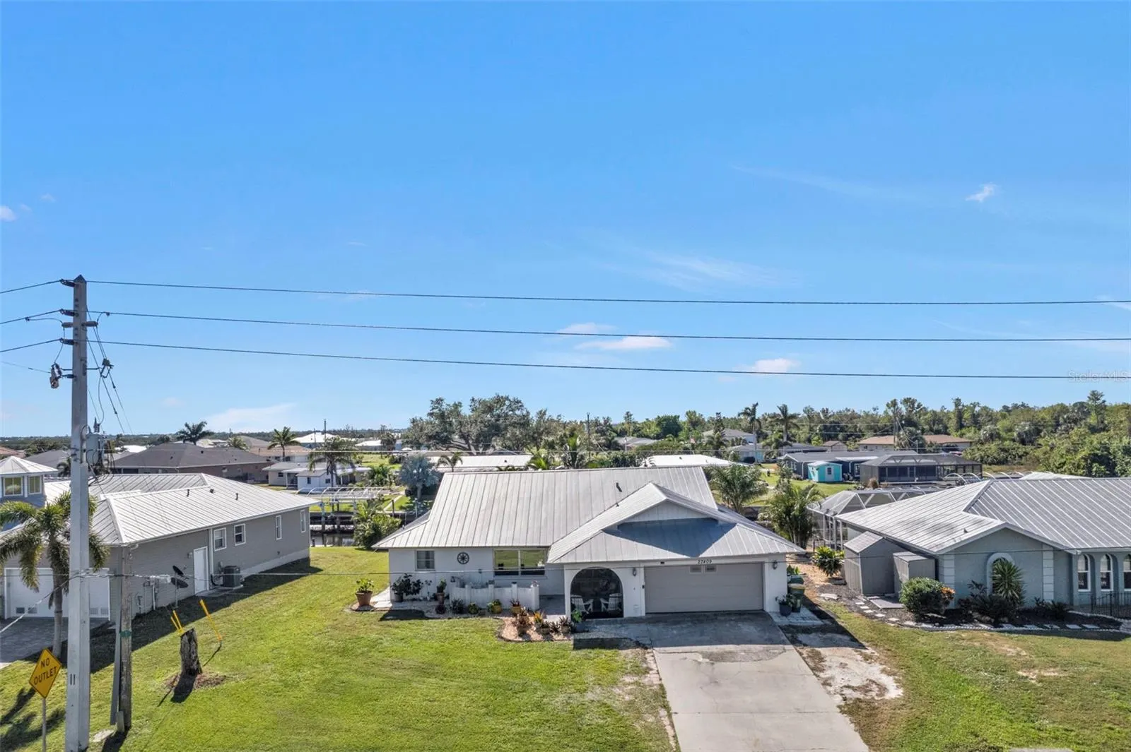 27409 VOYAGEUR DR