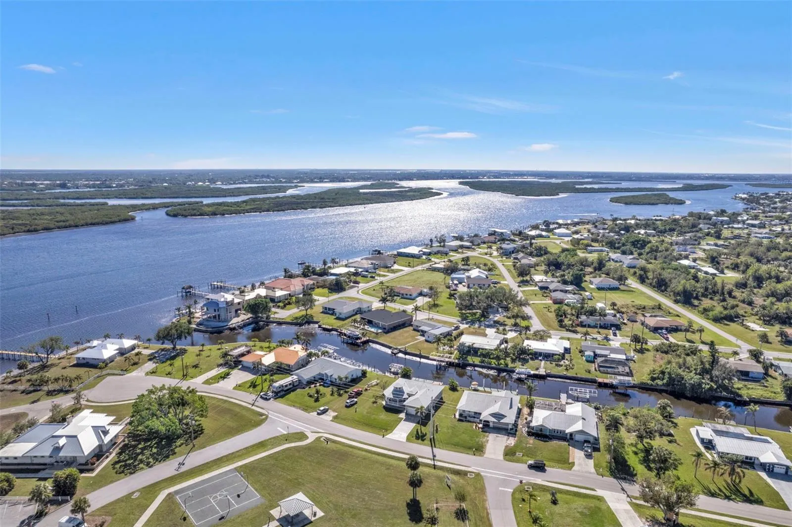 27409 VOYAGEUR DR