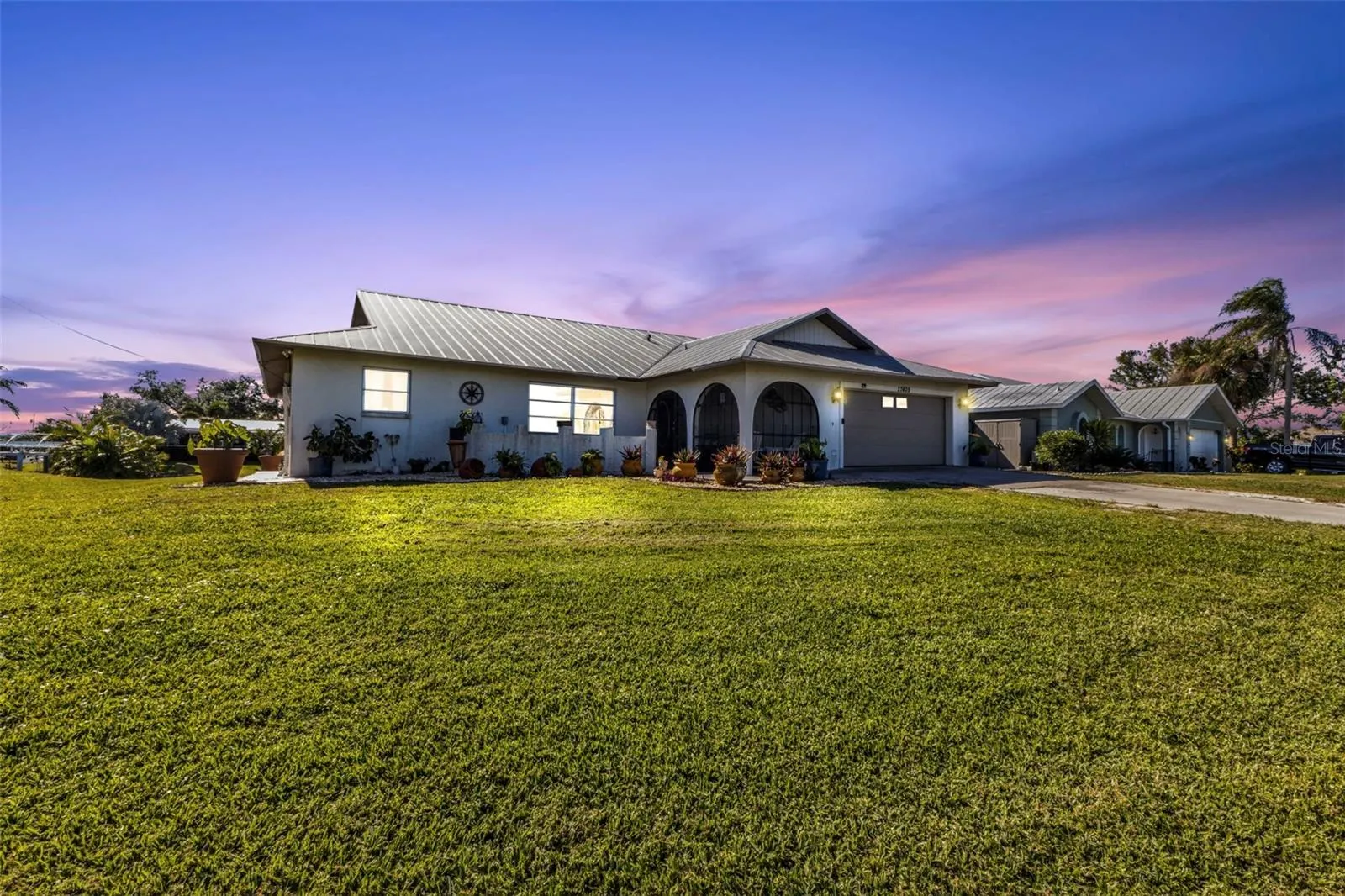 27409 VOYAGEUR DR