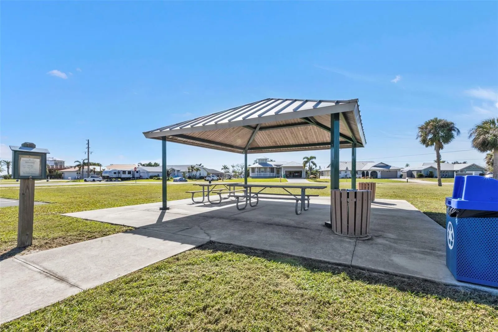 27409 VOYAGEUR DR