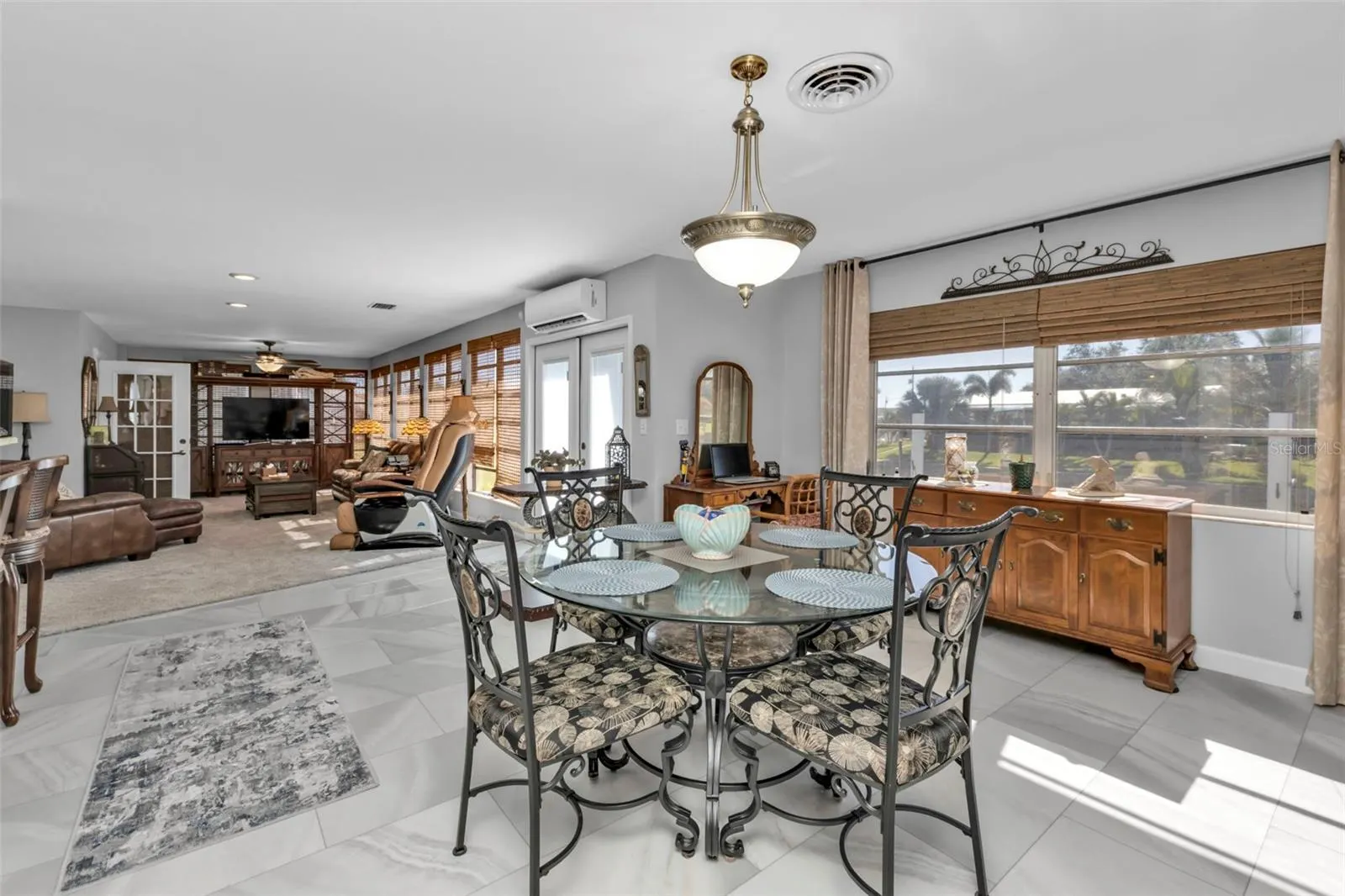 27409 VOYAGEUR DR