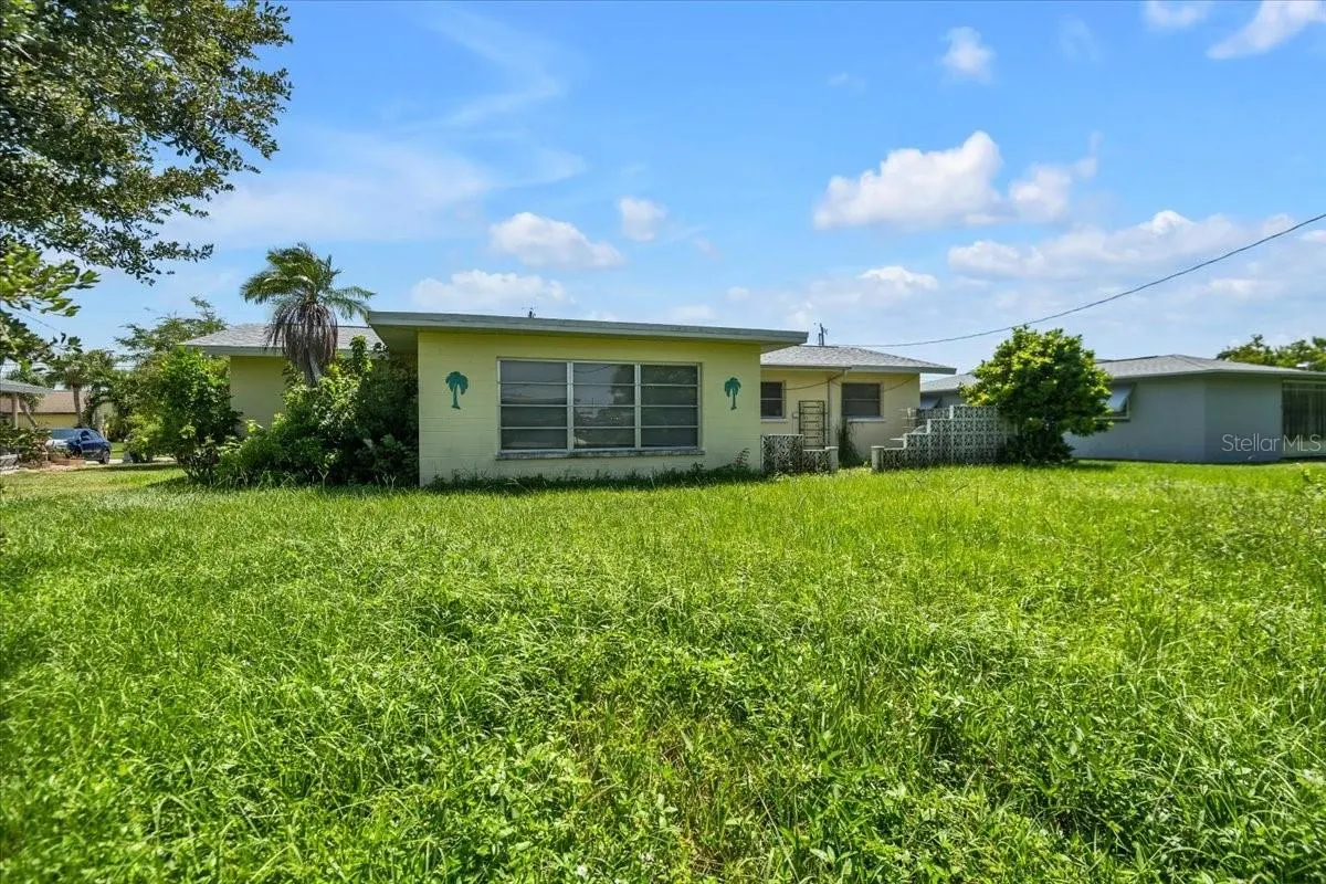 371 PEPPERTREE RD