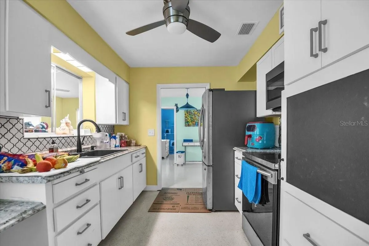 371 PEPPERTREE RD