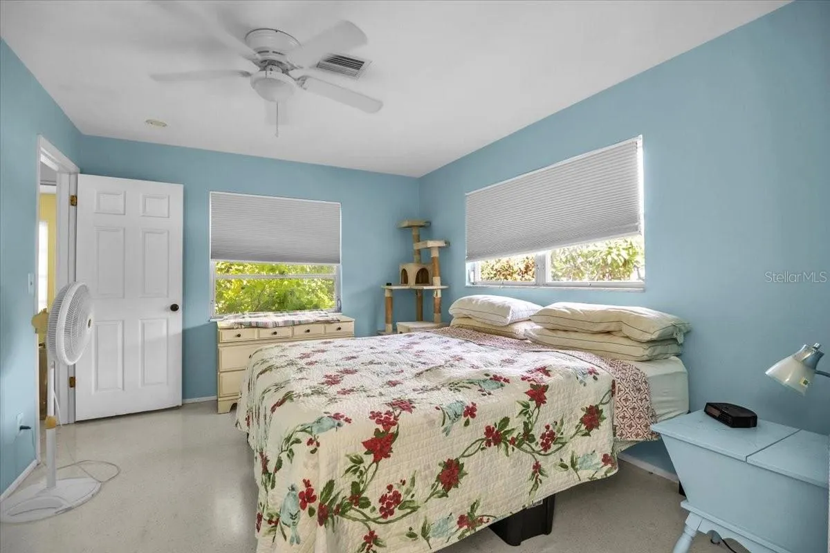 371 PEPPERTREE RD