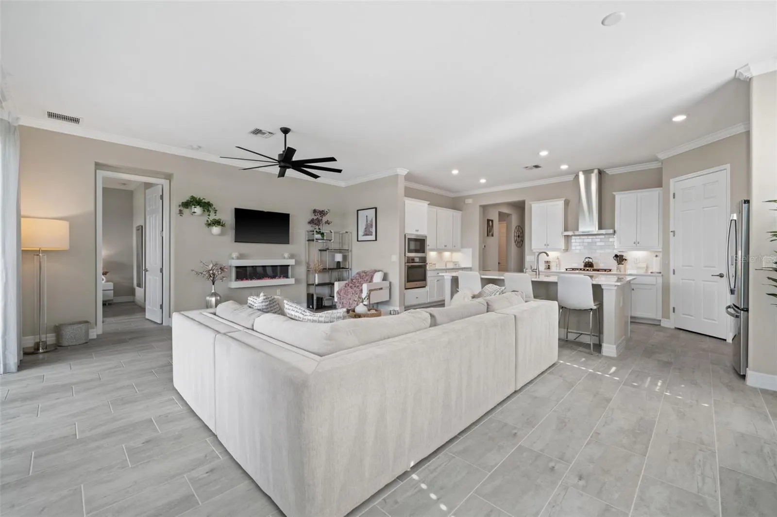 42288 SADDLEBACK TRL