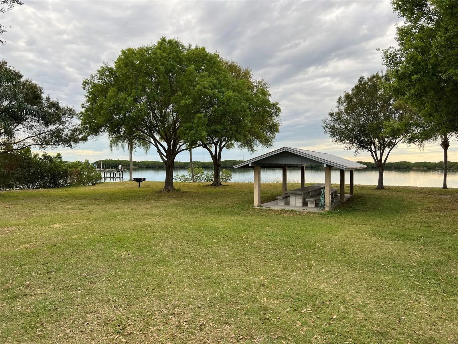 36 VINE CIR
