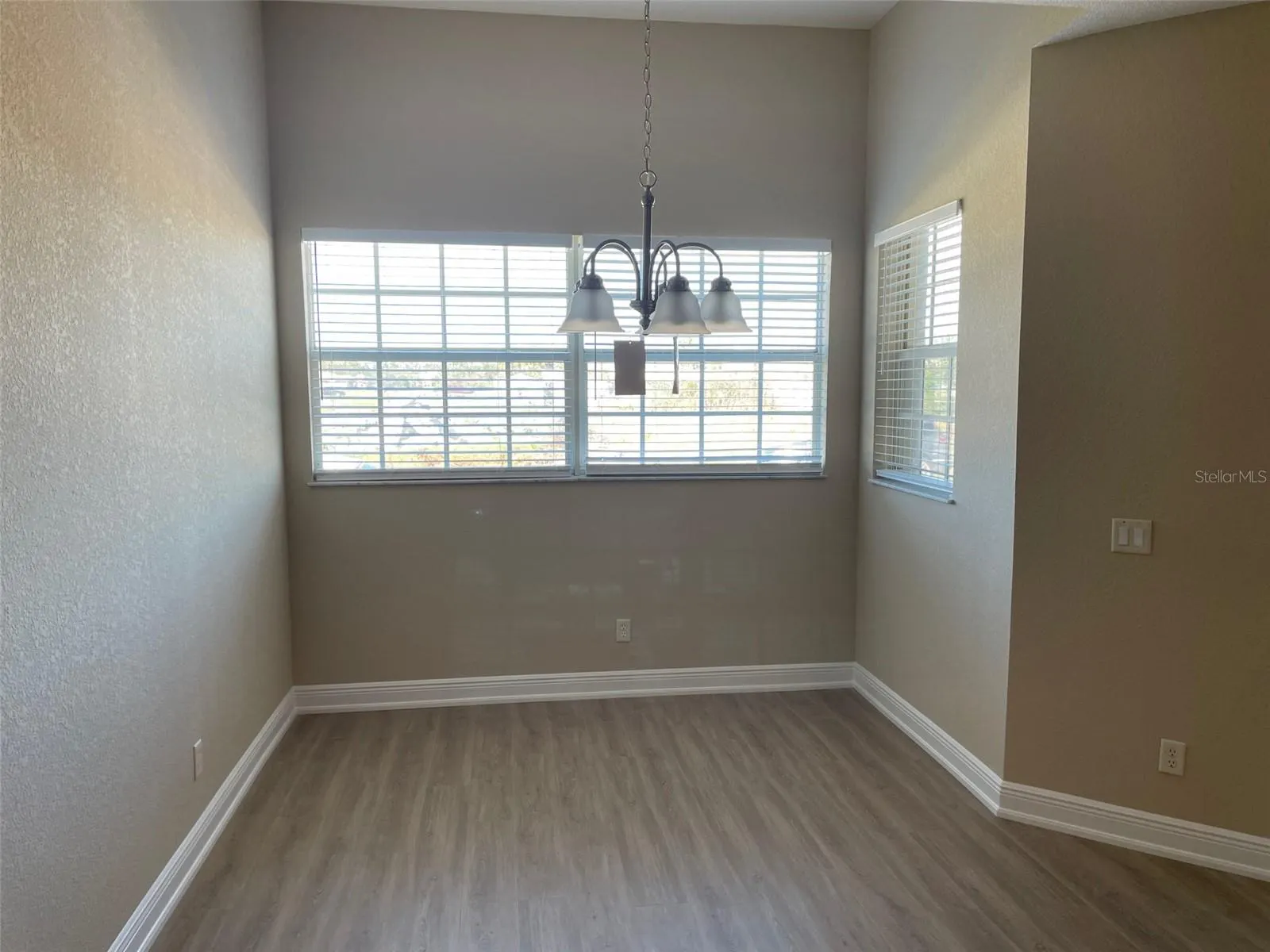 10365 PENDLETON AVE
