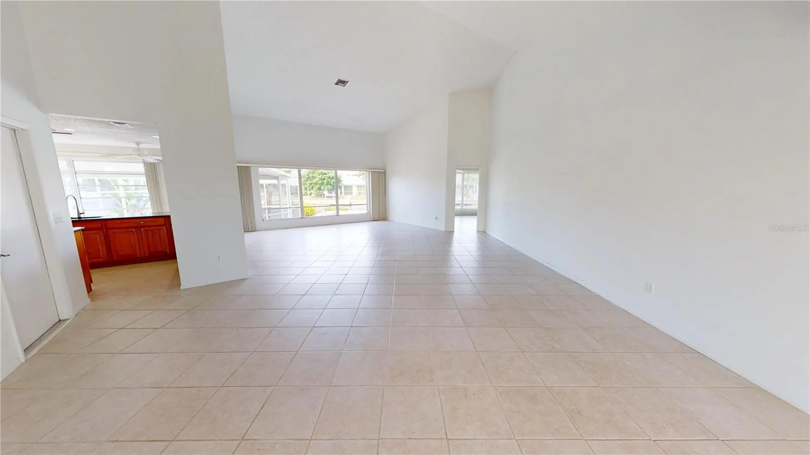 65 OCEAN DR