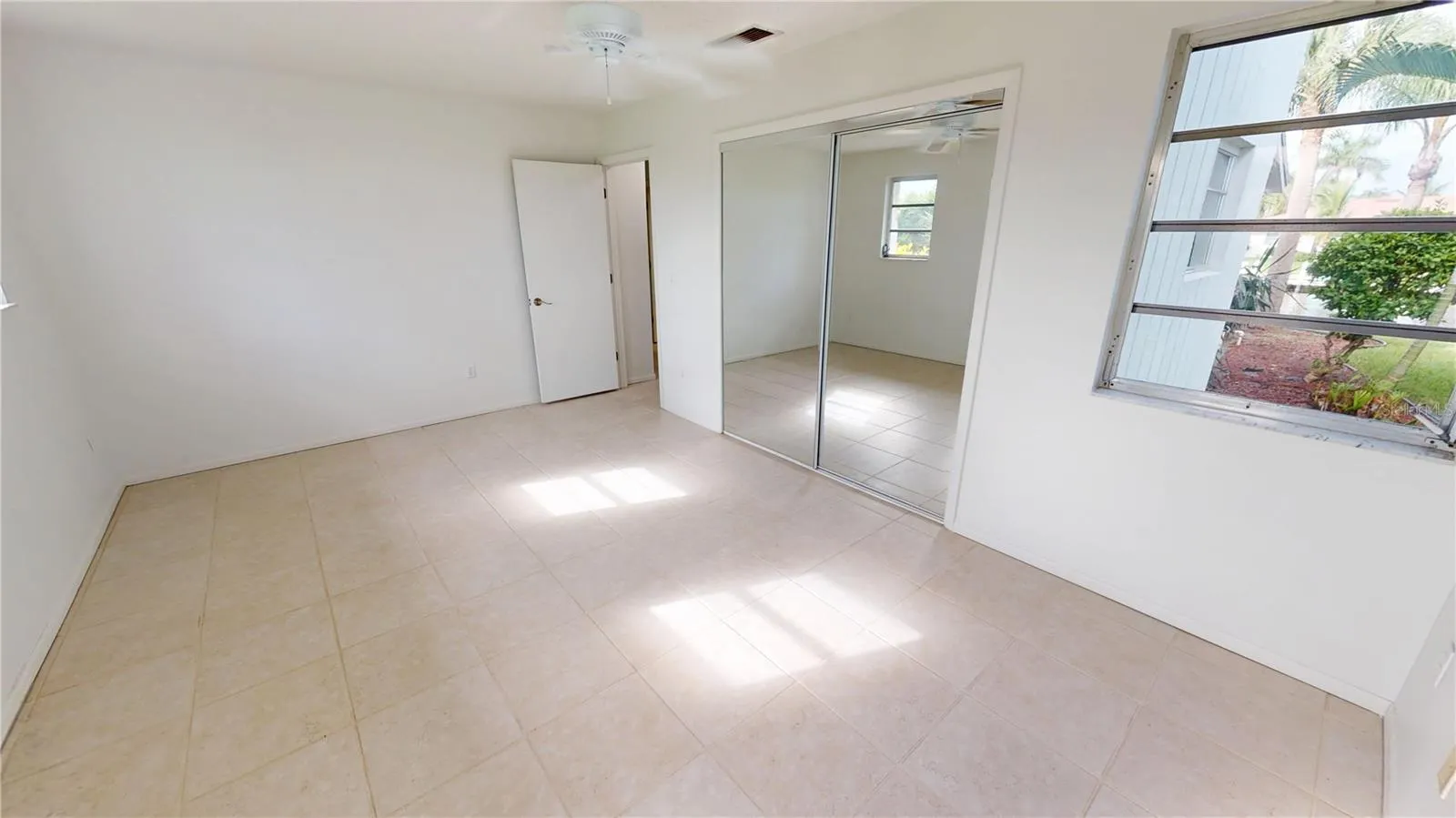 65 OCEAN DR