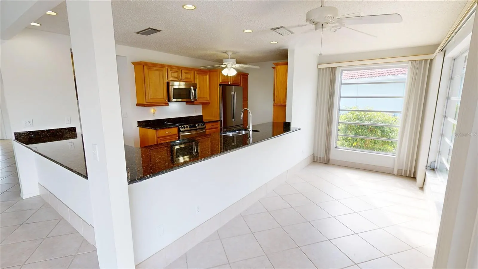 65 OCEAN DR