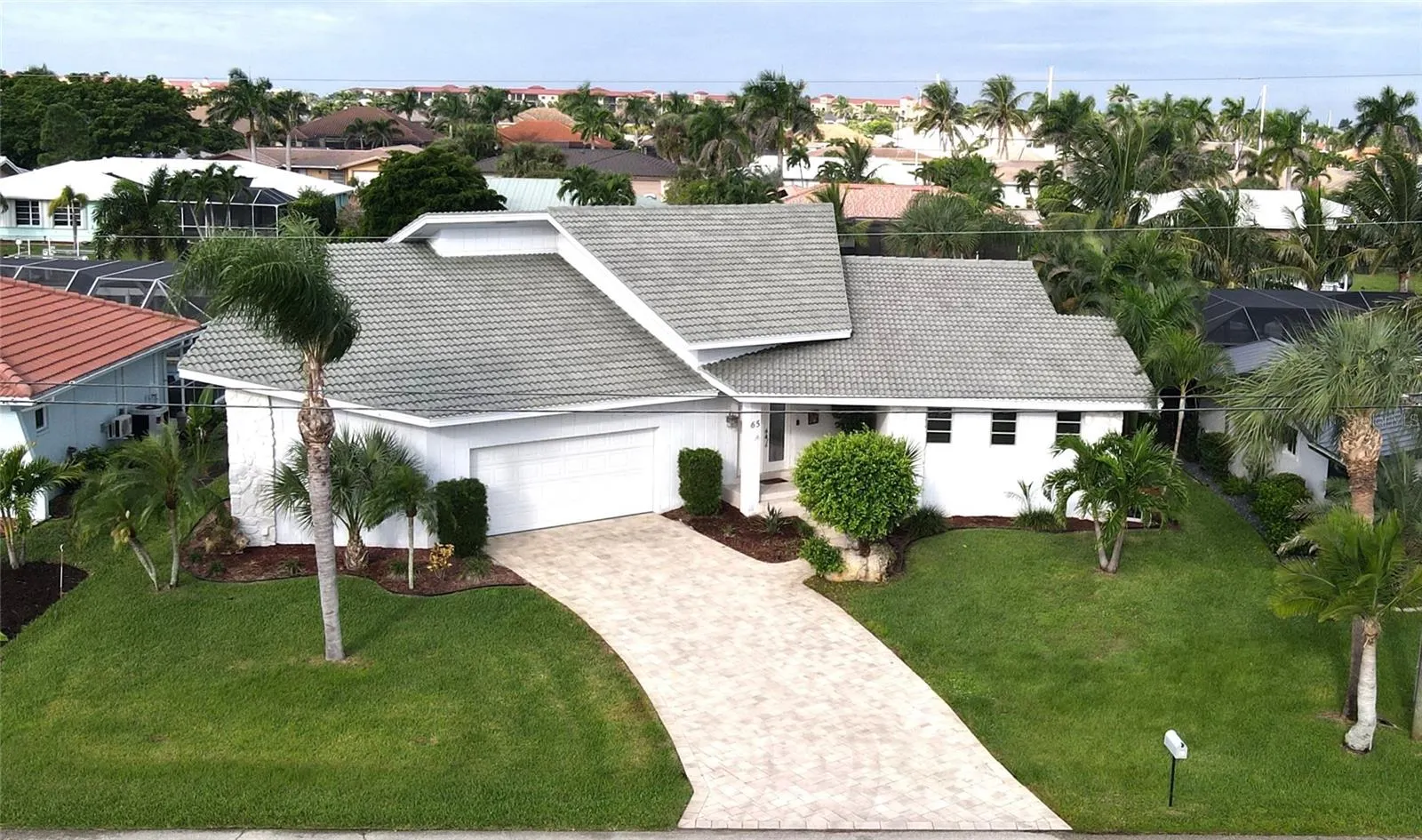 65 OCEAN DR
