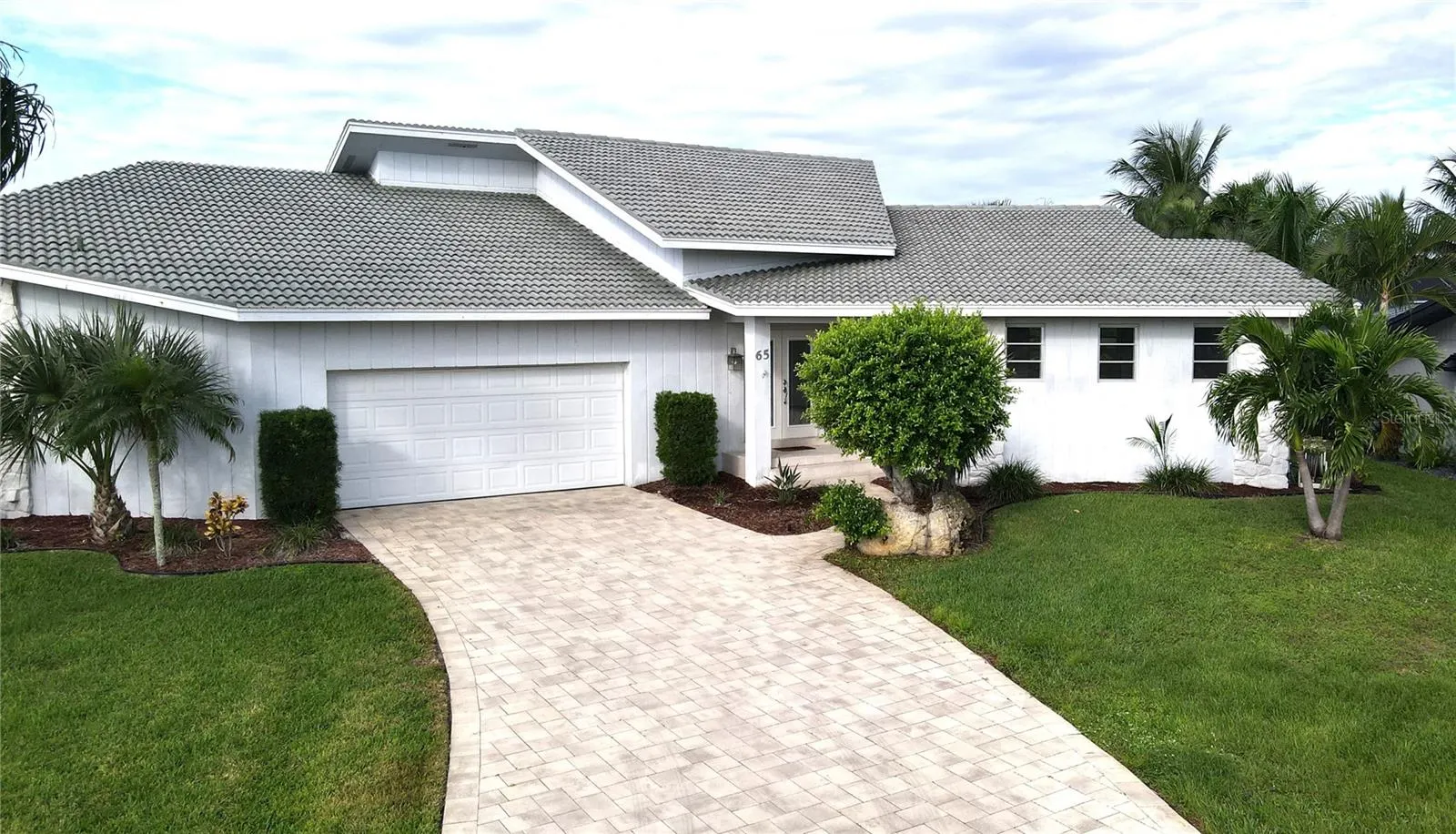 65 OCEAN DR