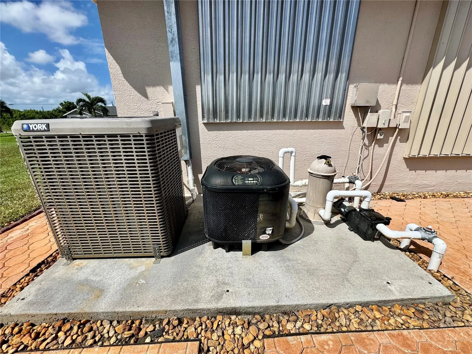 9516 MIAMI CIR